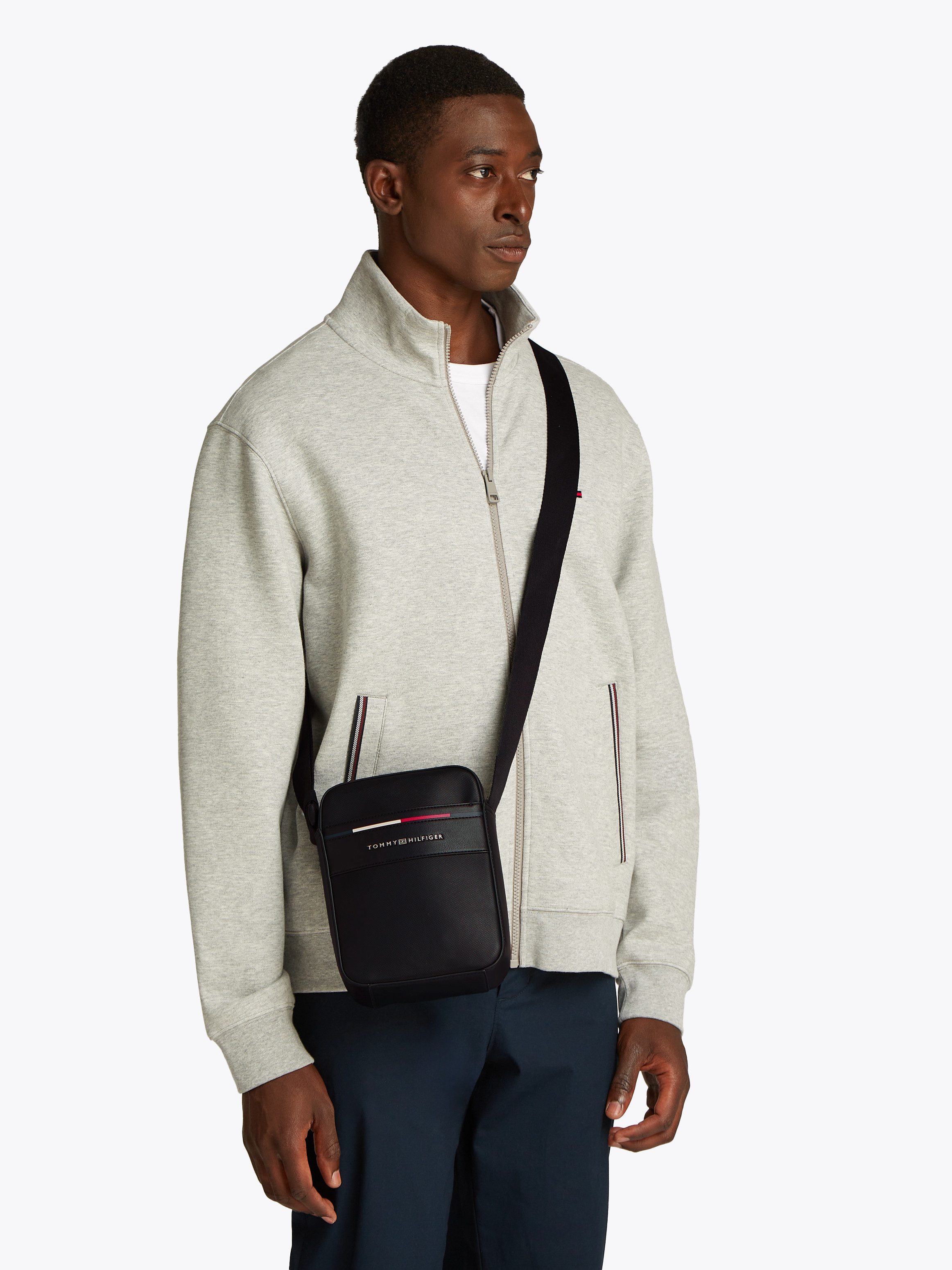 Tommy Hilfiger Schoudertas TH FOUNDATION MINI REPORTER , mannen messenger tas, schoudertas met gekleurde accenten