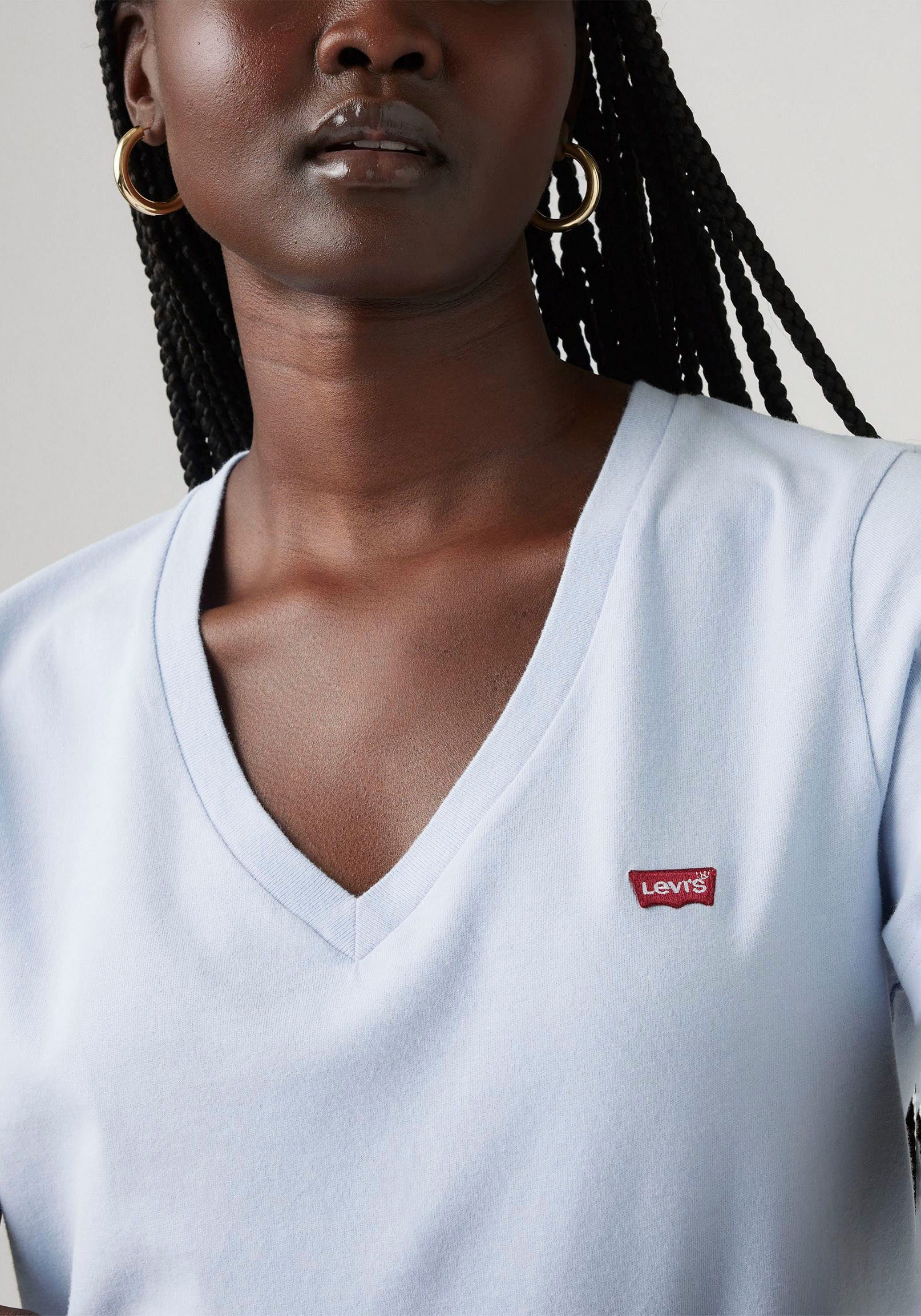 Levi's® Shirt met V-hals Perfect Tee met klein batwing-logo