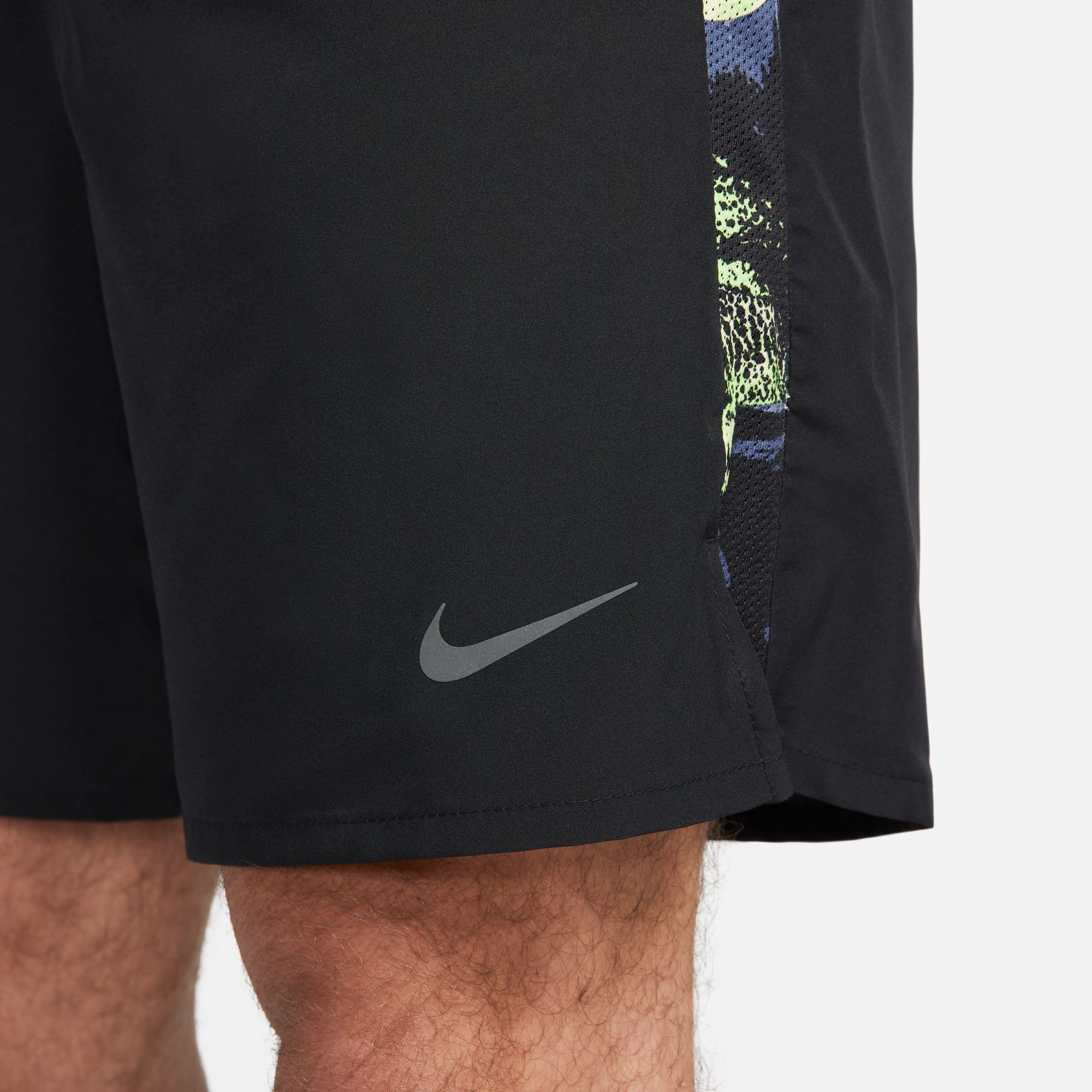 Nike Runningshort DRI-FIT CHALLENGER STUDIO ' MEN'S " UNLINED RUNNING SHORTS