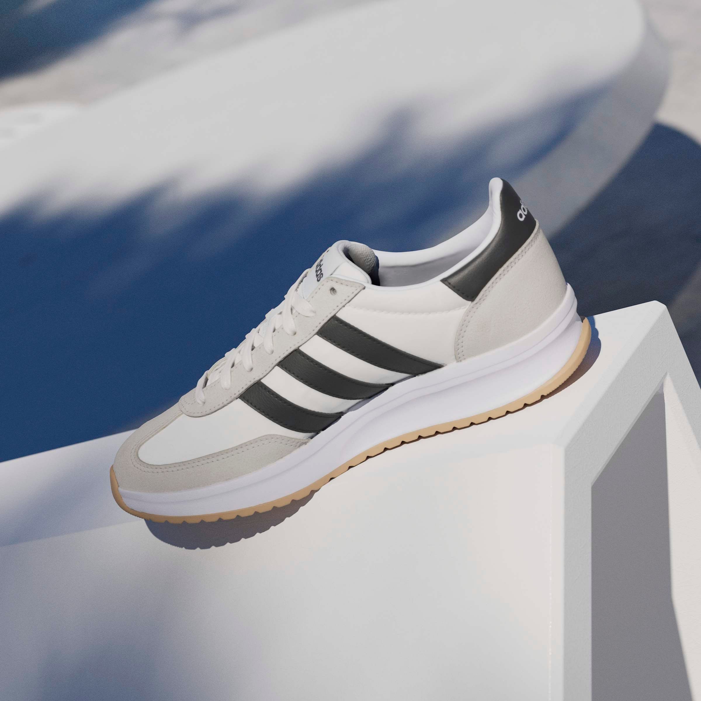 adidas Sportswear Sneakers RUN 70S 2.0 geïnspireerd door het ontwerp van de adidas sl72