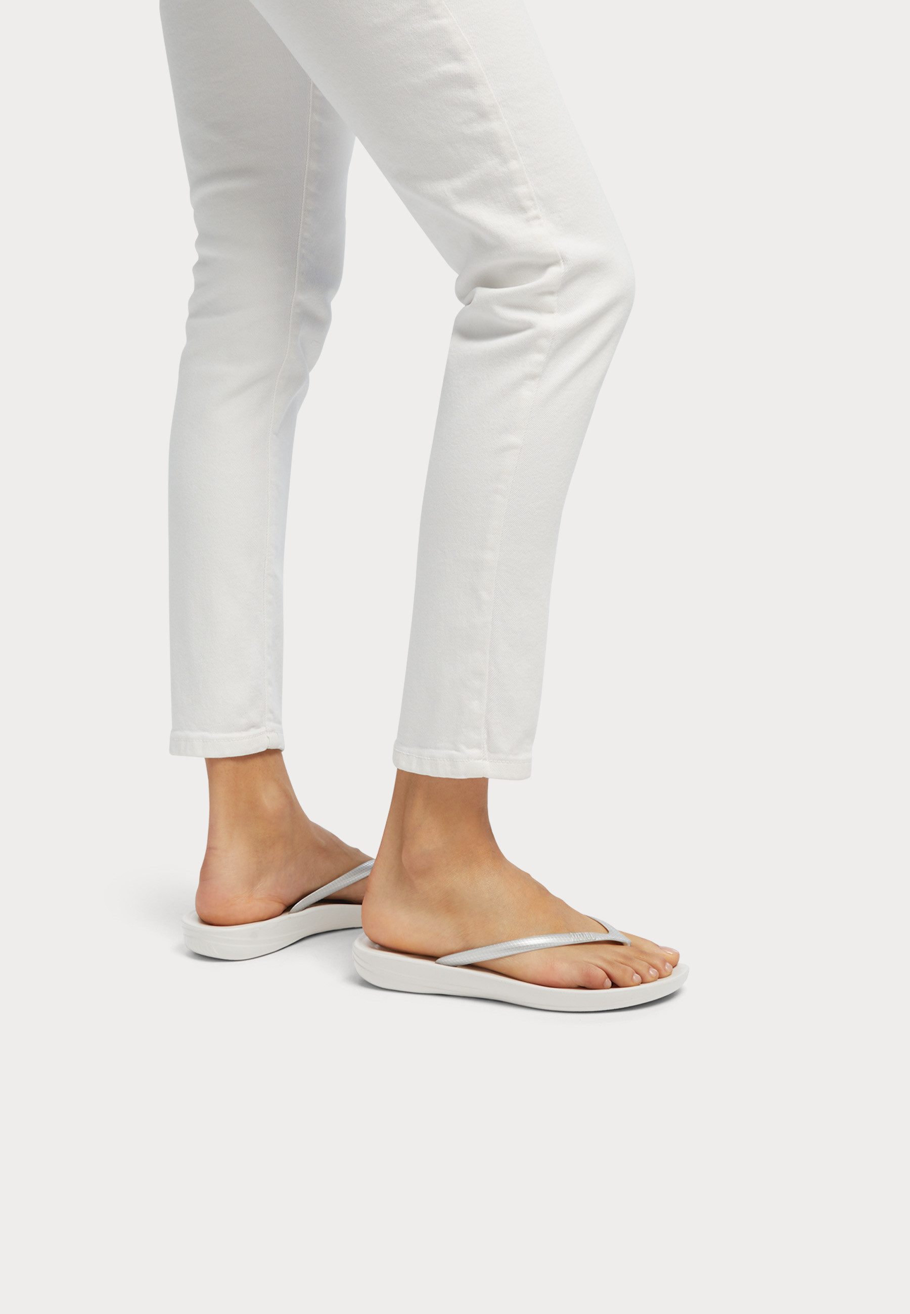Fitflop Teenslippers IQushion sleehak, zomerschoen, slipper in smalle vorm