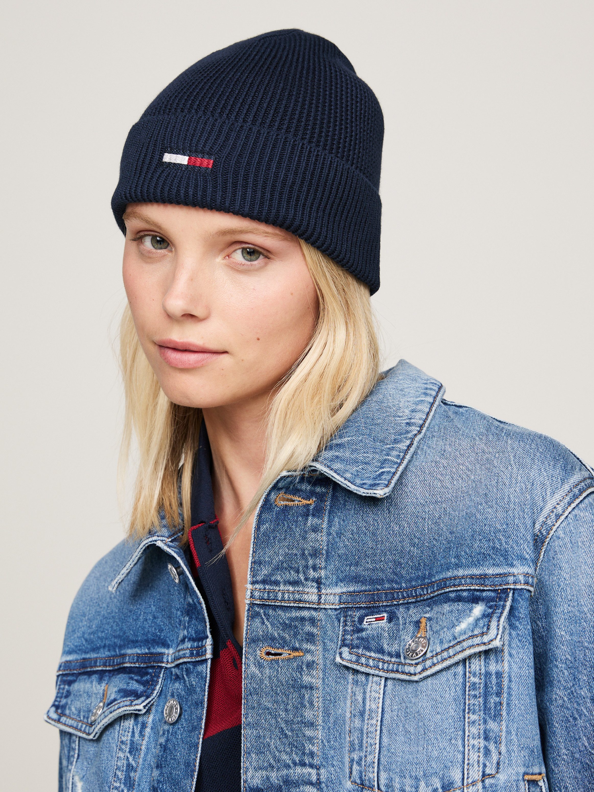 TOMMY JEANS Beanie TJW ELONGATED FLAG BEANIE