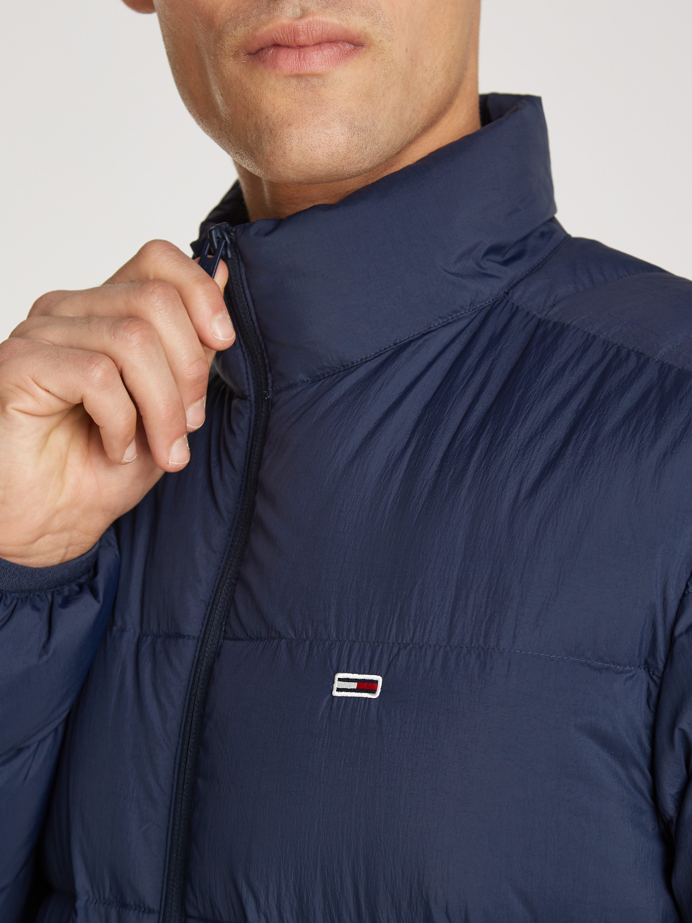 TOMMY JEANS Gewatteerde jas TJM PACKABLE LT DOWN JACKET