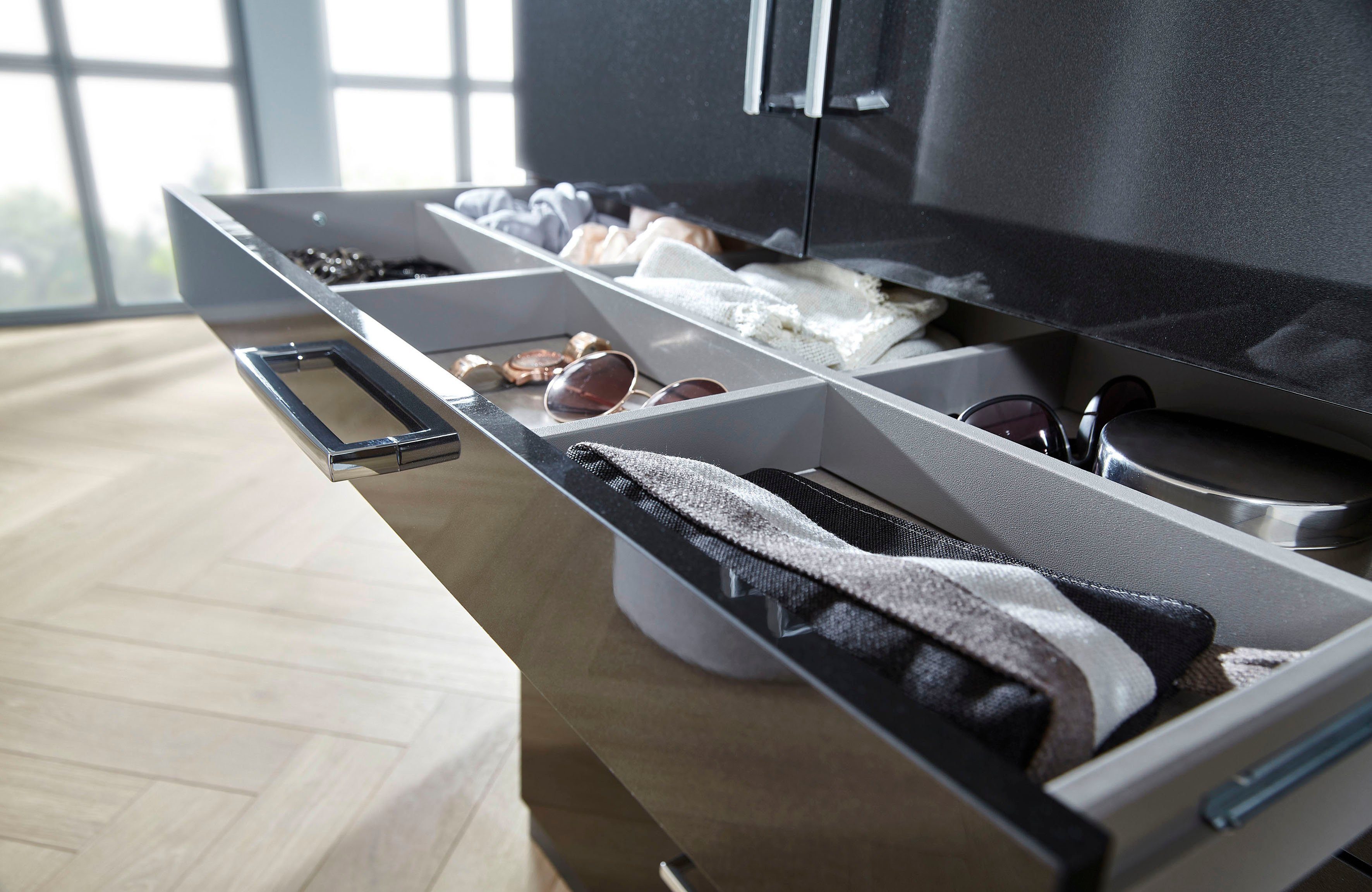 rauch Draaideurkast Kledingkast kast garderobe garderobekast topseller HOMBURG met veel opbergruimte, bovenste lade met indeling made in germany
