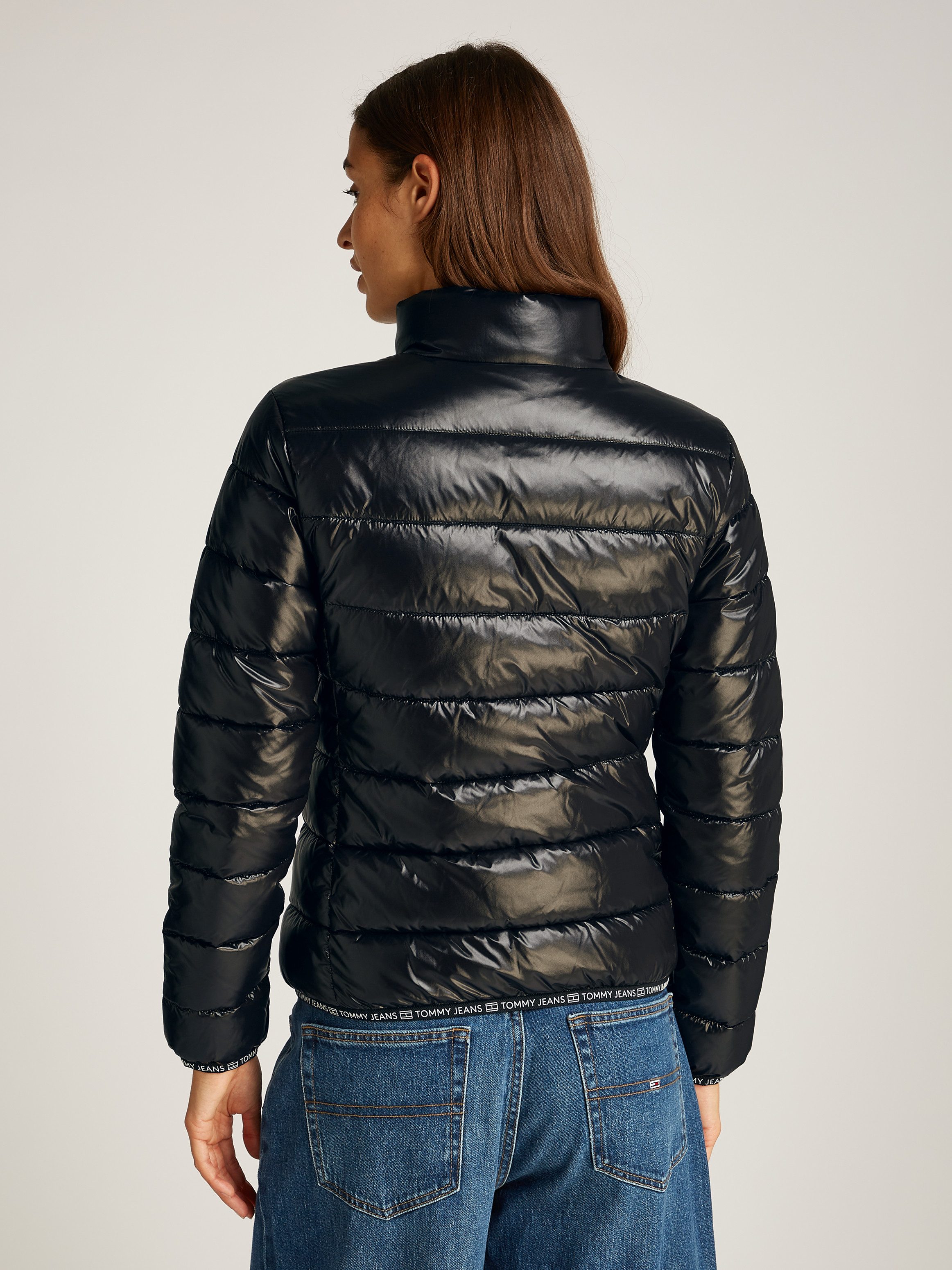 TOMMY JEANS Gewatteerde jas TJW ESSENTIAL TAPE JACKET EXT in glanzende uitstraling met vulling