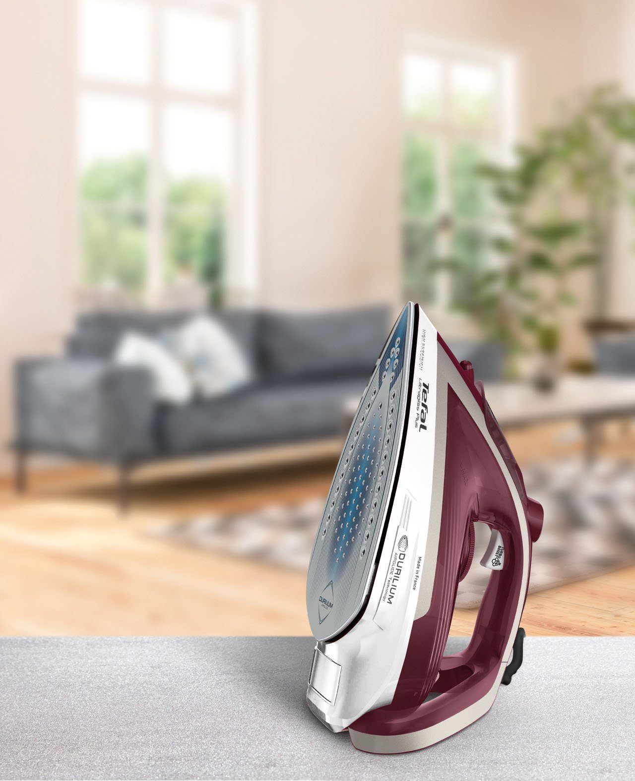 Tefal Stoomstrijkijzer Ultragliss Plus, 2800 Watt, stoomstoot: 250 g/min., korte opwarmtijd,