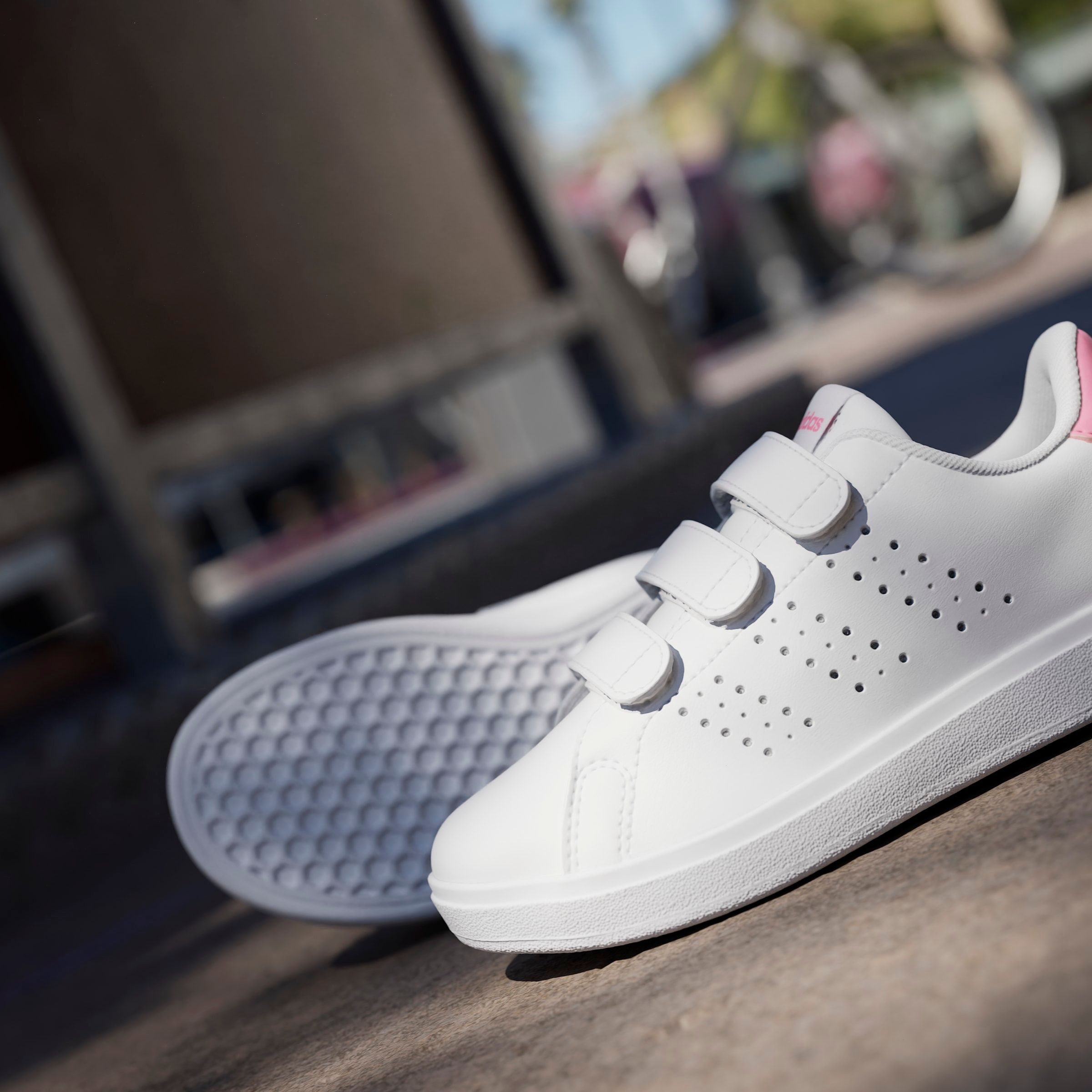 adidas Sportswear Klittenbandschoenen ADVANTAGE BASE 2.0 KIDS Ontwerp in de sporen van de adidas Stan Smith
