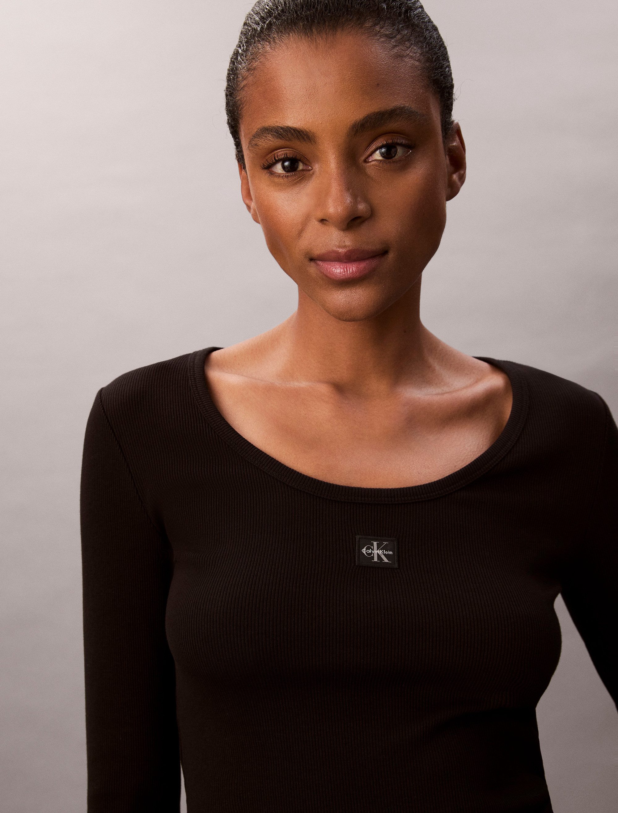 Calvin Klein Shirt met lange mouwen LS WOVEN LABEL 2X2 RIB SCOOP NEC