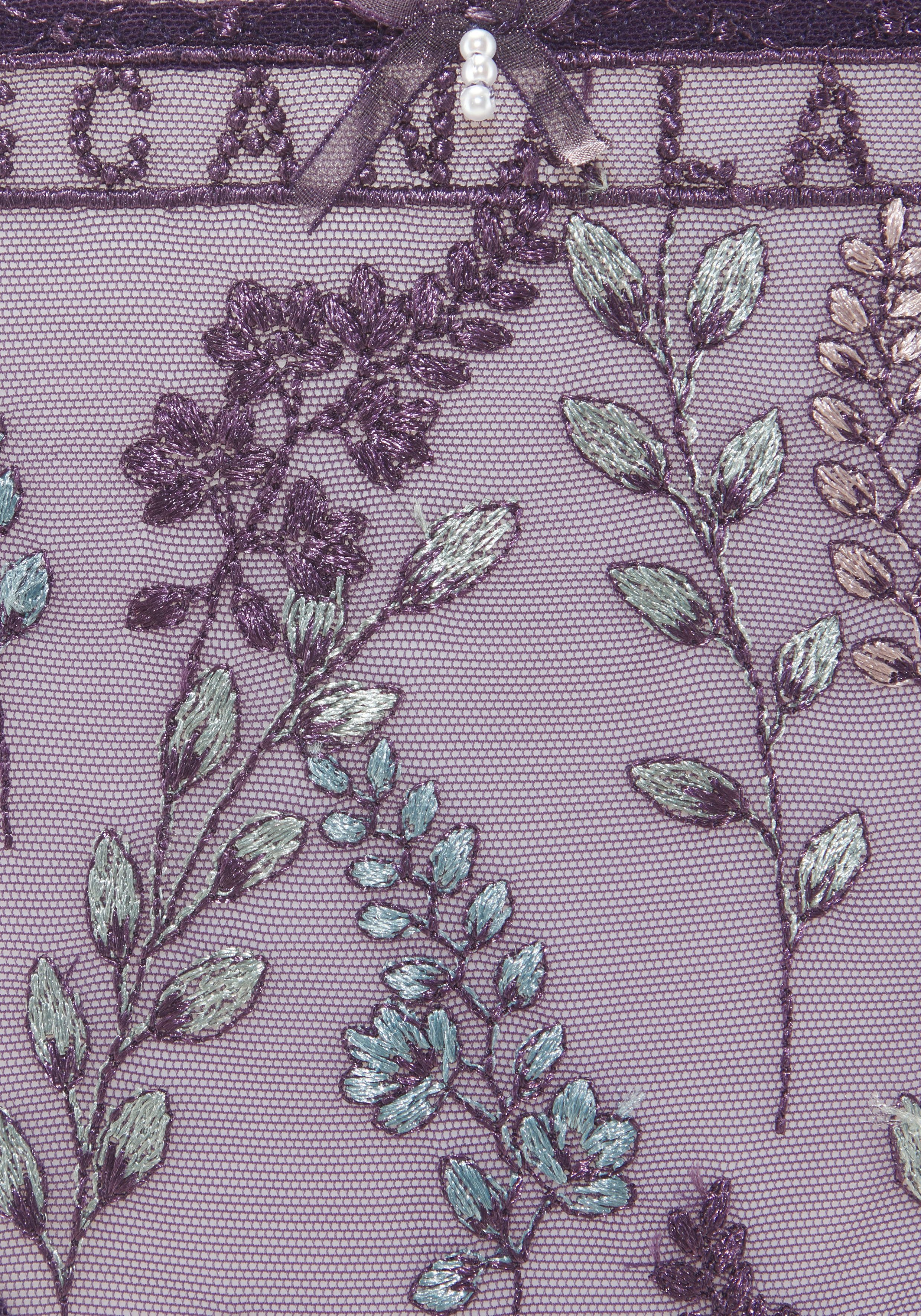 Lascana String van mesh met delicate, glanzende bloemenborduursel