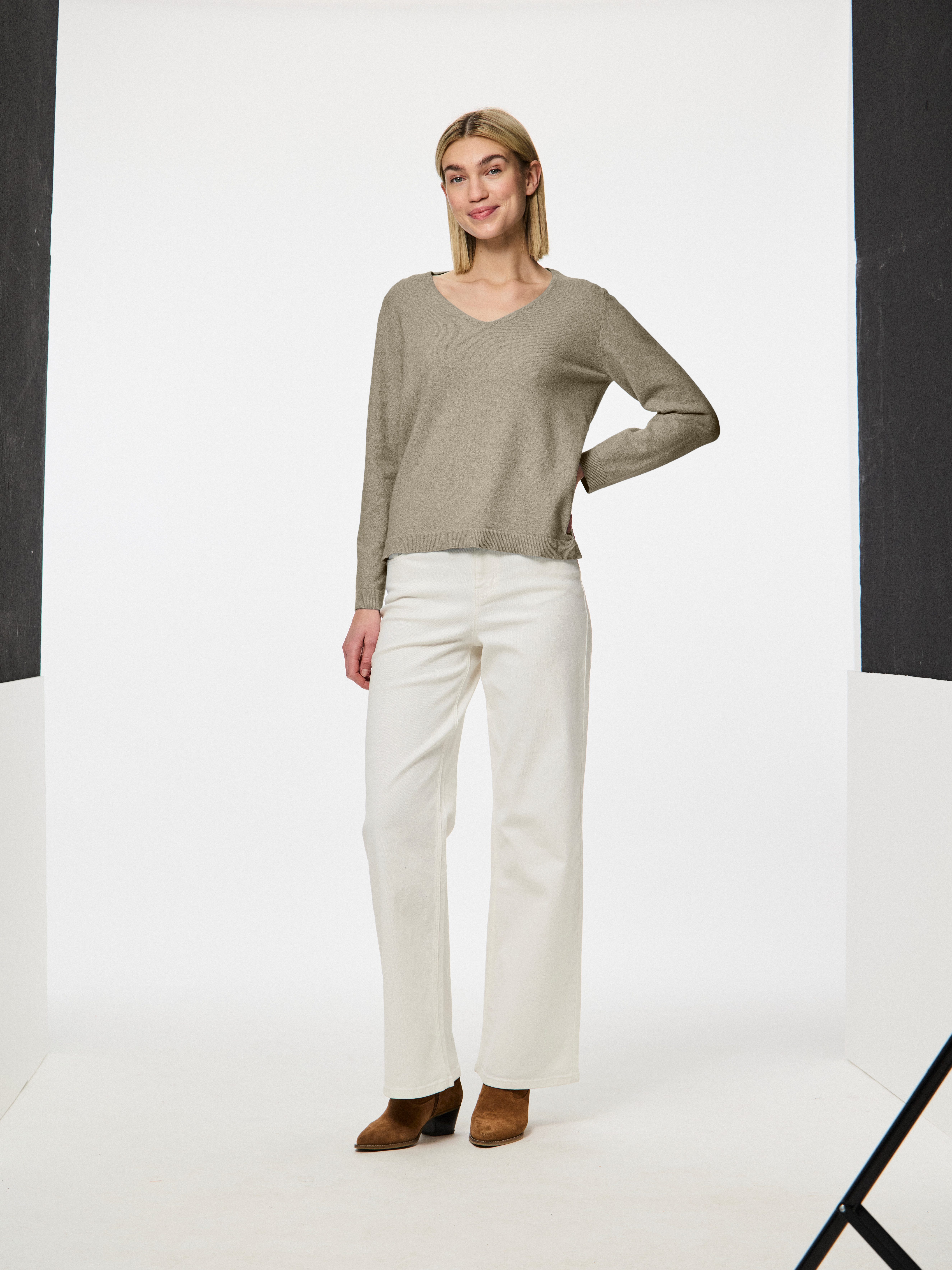 pieces Trui met V-hals PCBREE LS V-NECK KNIT NOOS BC