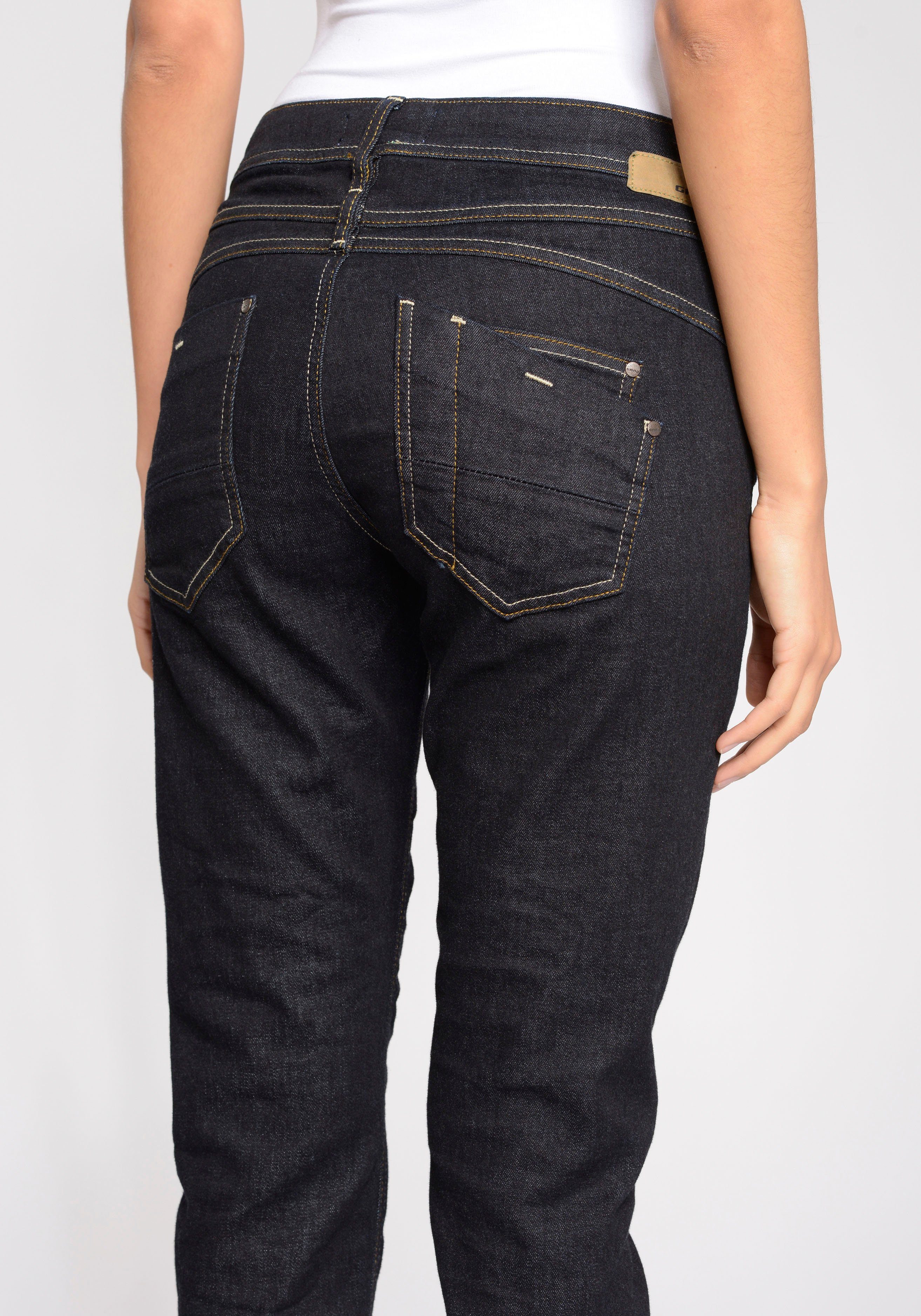GANG Relax fit jeans 94AMELIE met used-effecten