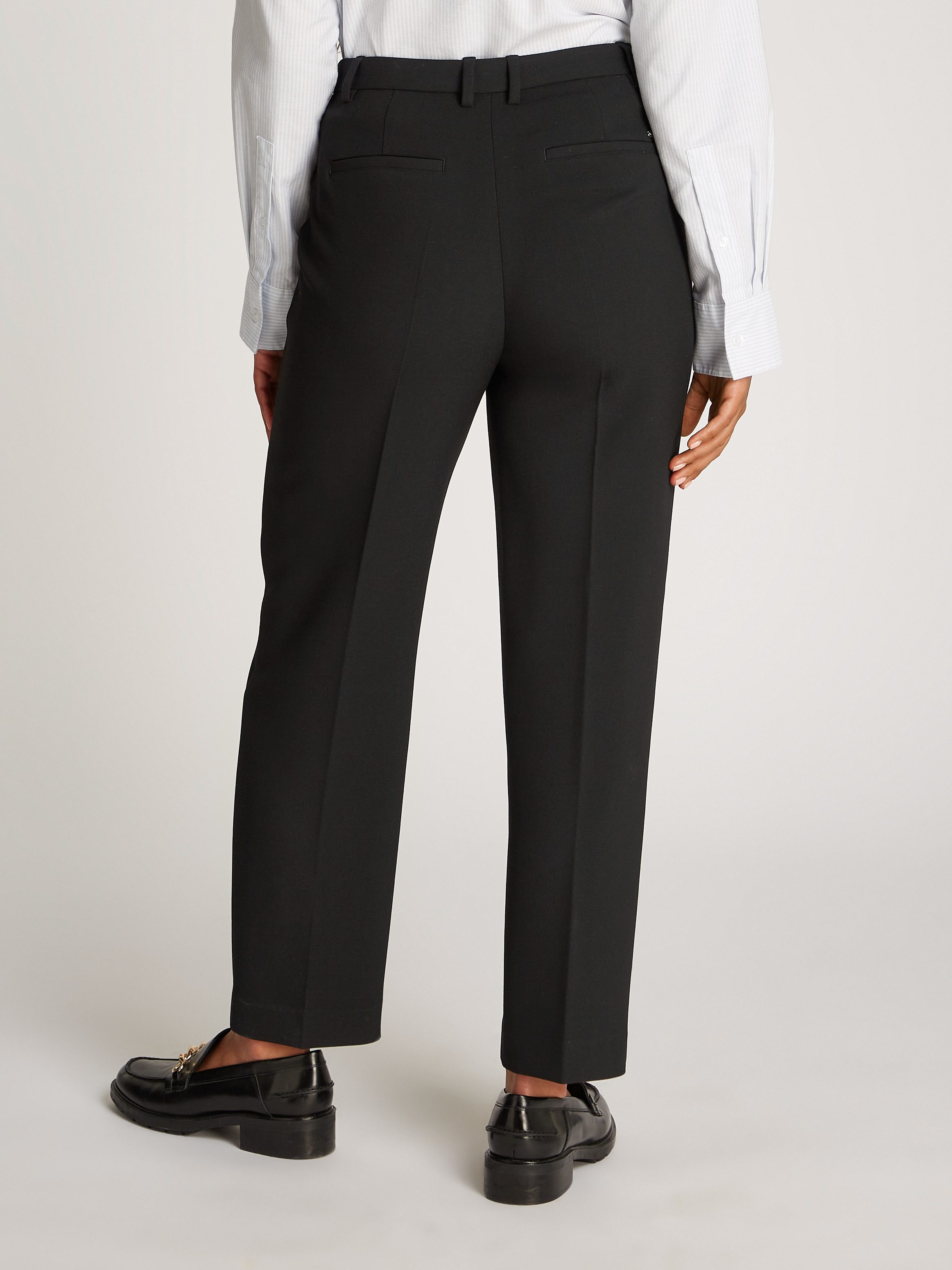 Tommy Hilfiger Geweven broek PUNTO SLIM STRAIGHT PANT met strijkvouwen metalen label