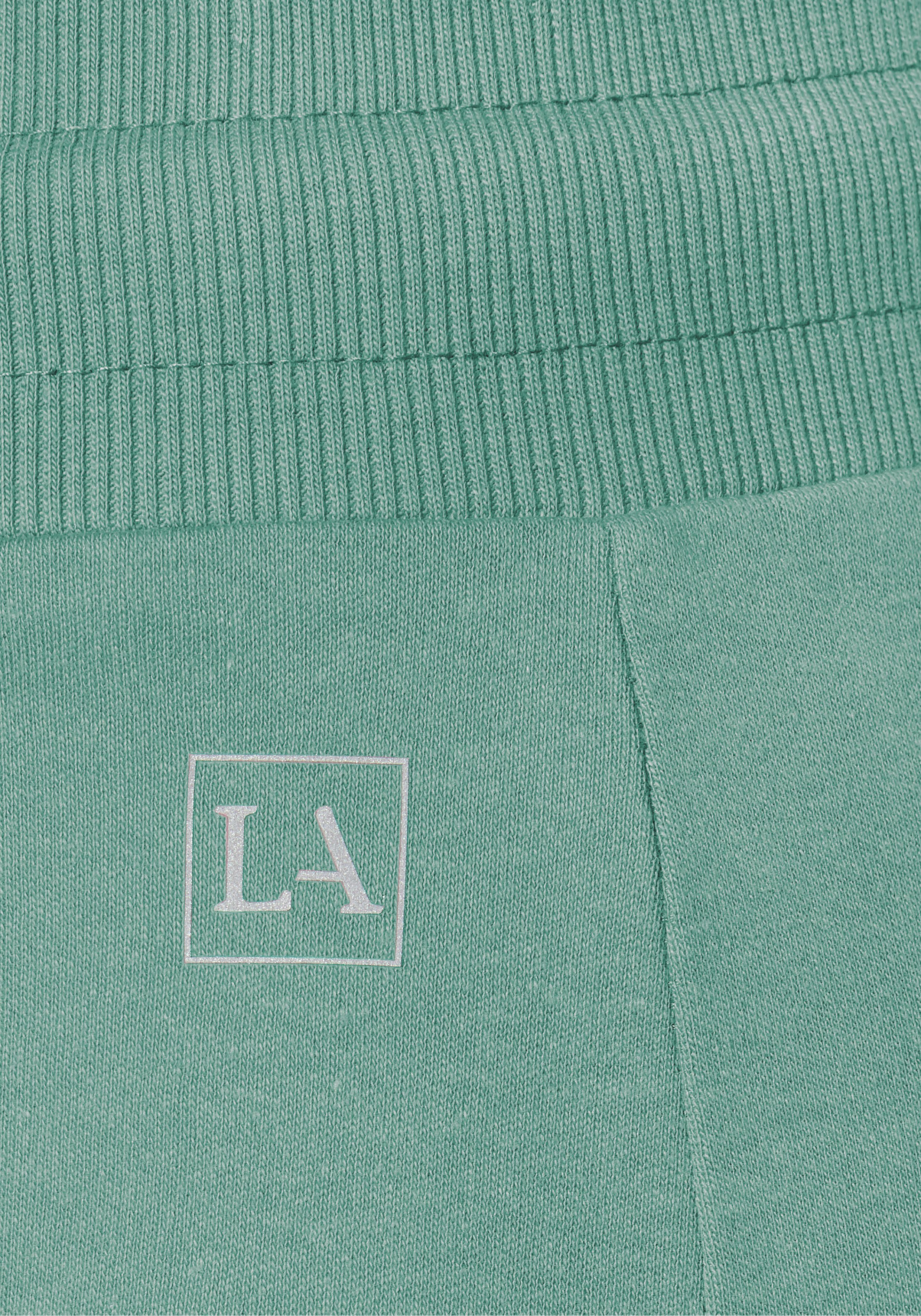 active by Lascana Short met zijsplitjes