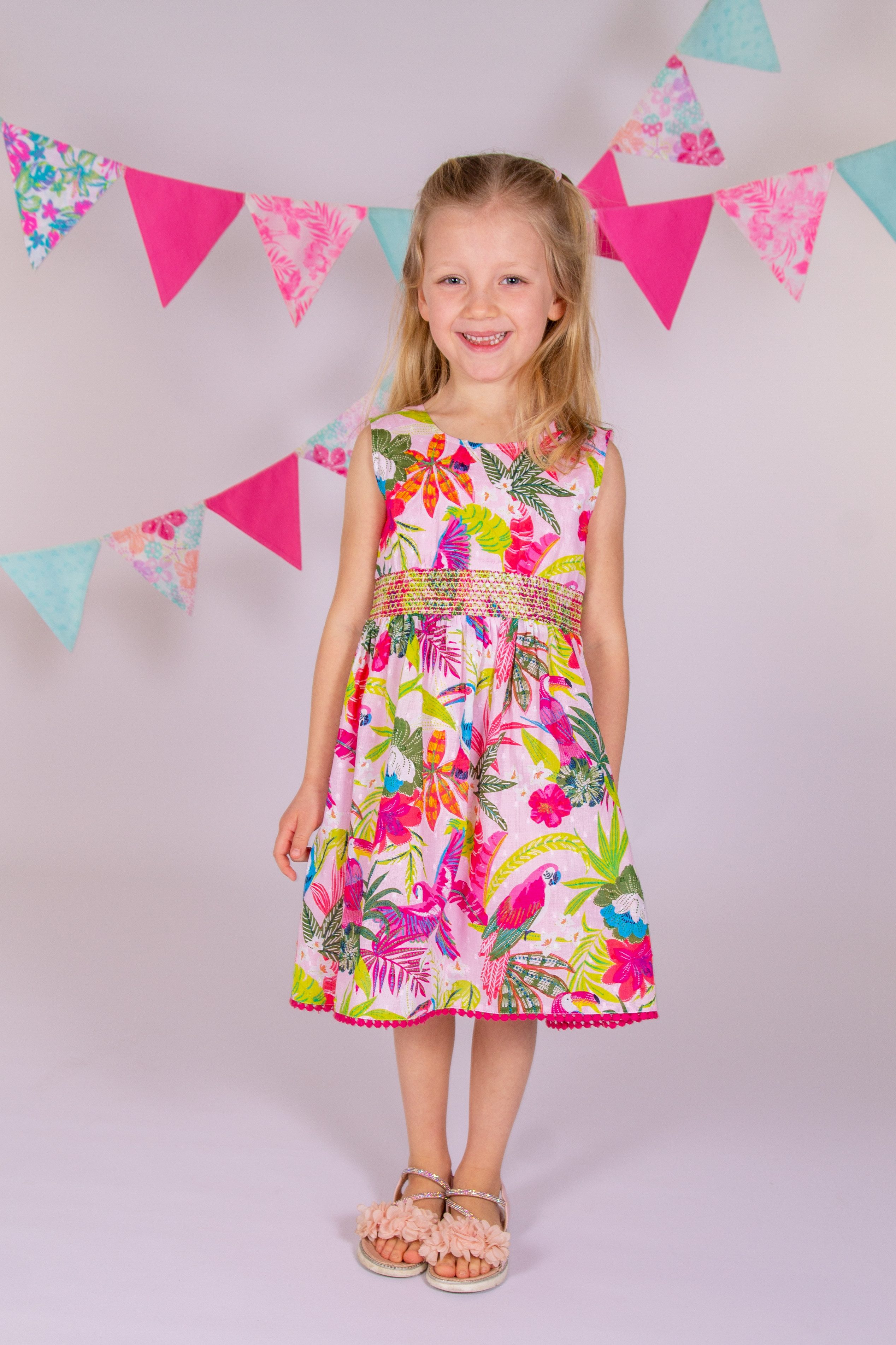 happy girls Zomerjurk