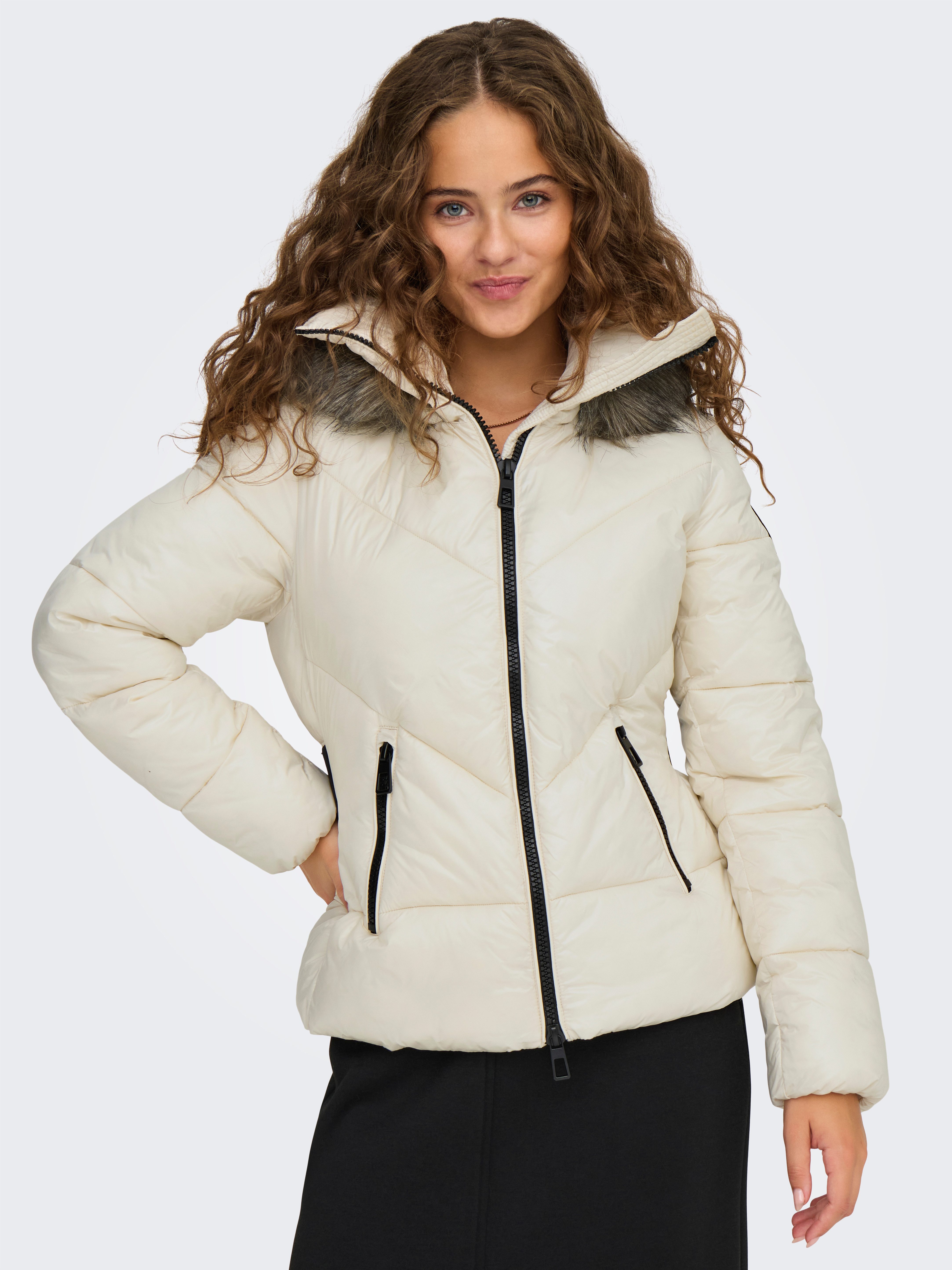 Only Gewatteerde jas ONLFEVER SHORT PUFFER LIFE CC OTW