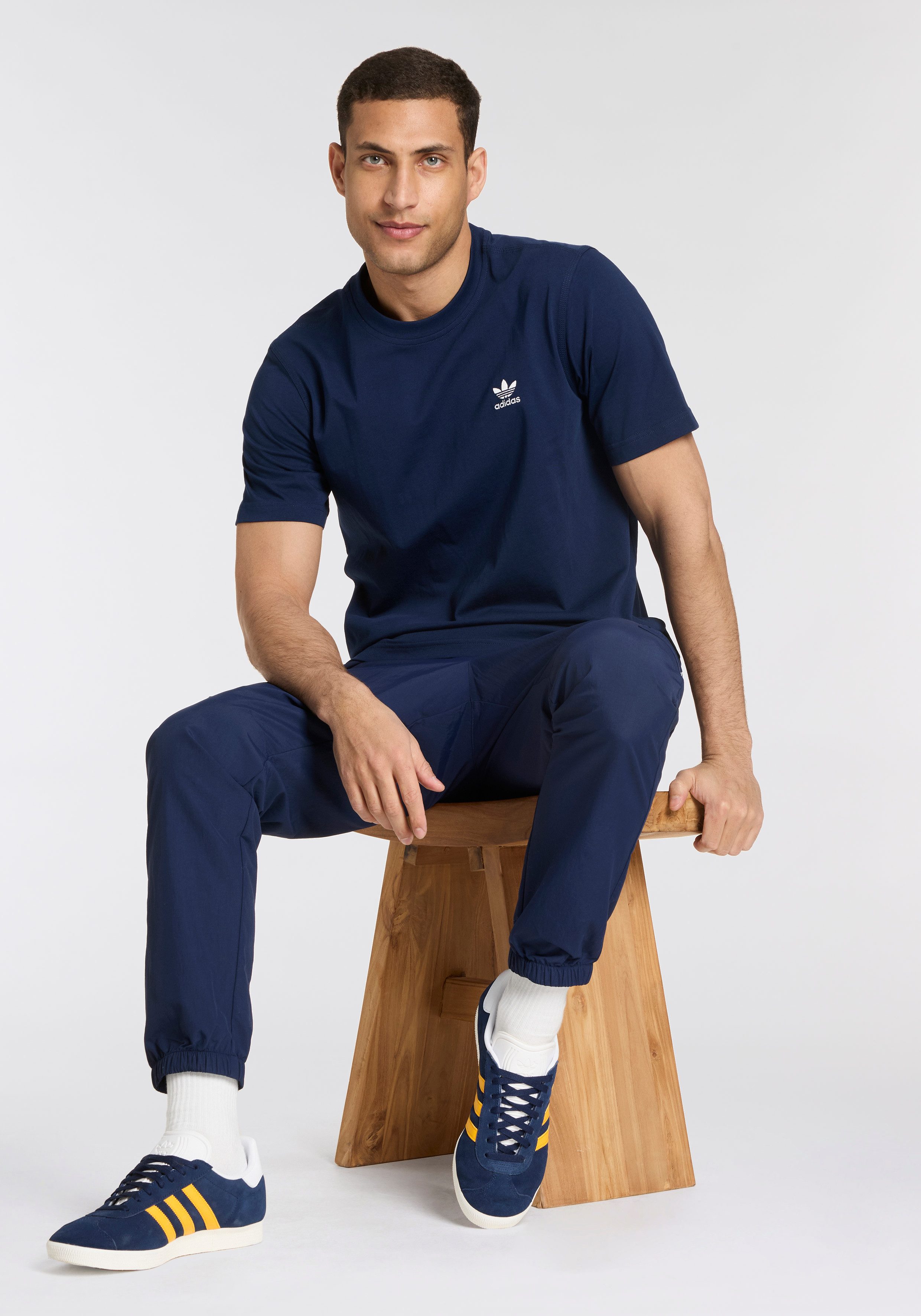 adidas Originals T-shirt TREFOIL ESS TEE drie-strepen essentials shirt met trefoil-logo