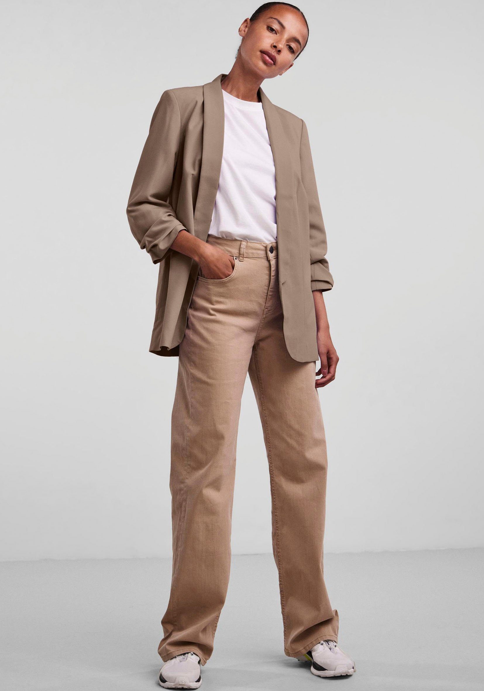 pieces Blouseblazer PCBOSELLA 3/4 BLAZER NOOS met plooidetail op de mouw