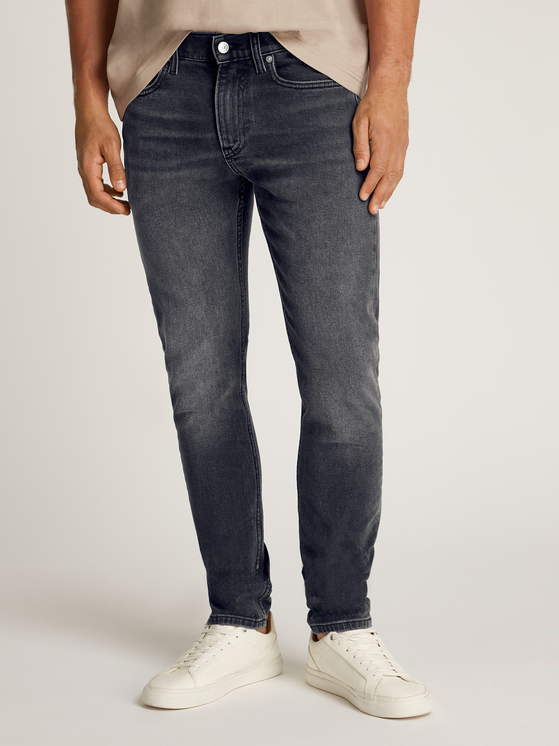Calvin Klein Slim fit jeans SLIM TAPER Muntzakje, logo borduursel heren slim fit jeans maat 34 zwart