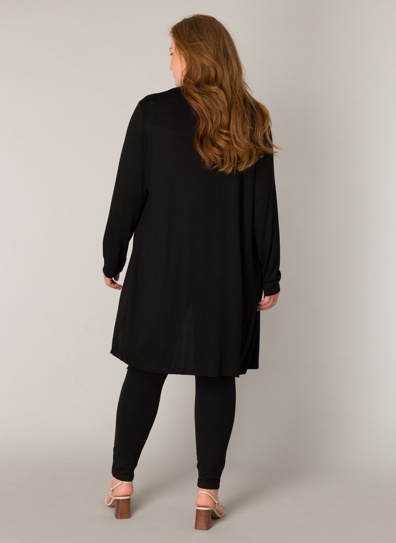 Base Level Curvy Lang vest Ayla Long Ruimvallende, zachte tricotkwaliteit