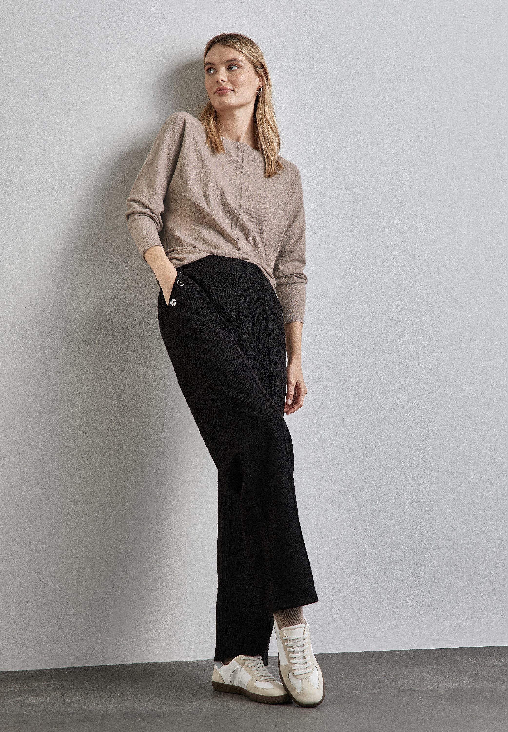 STREET ONE Gebreide trui in dolman-stijl, met u-halslijn