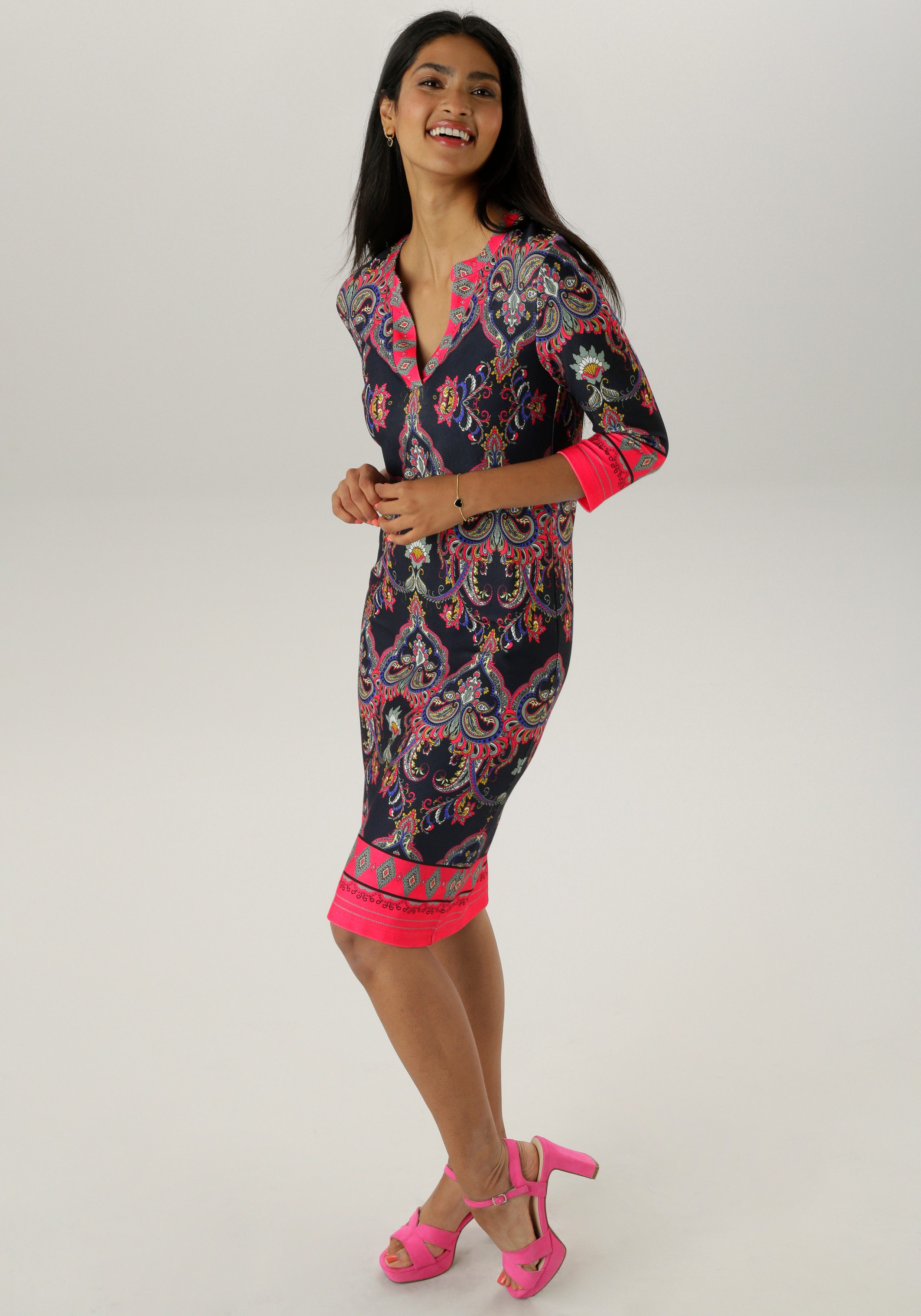 Aniston SELECTED Jerseyjurk met ornamenten- en rankenprint allover
