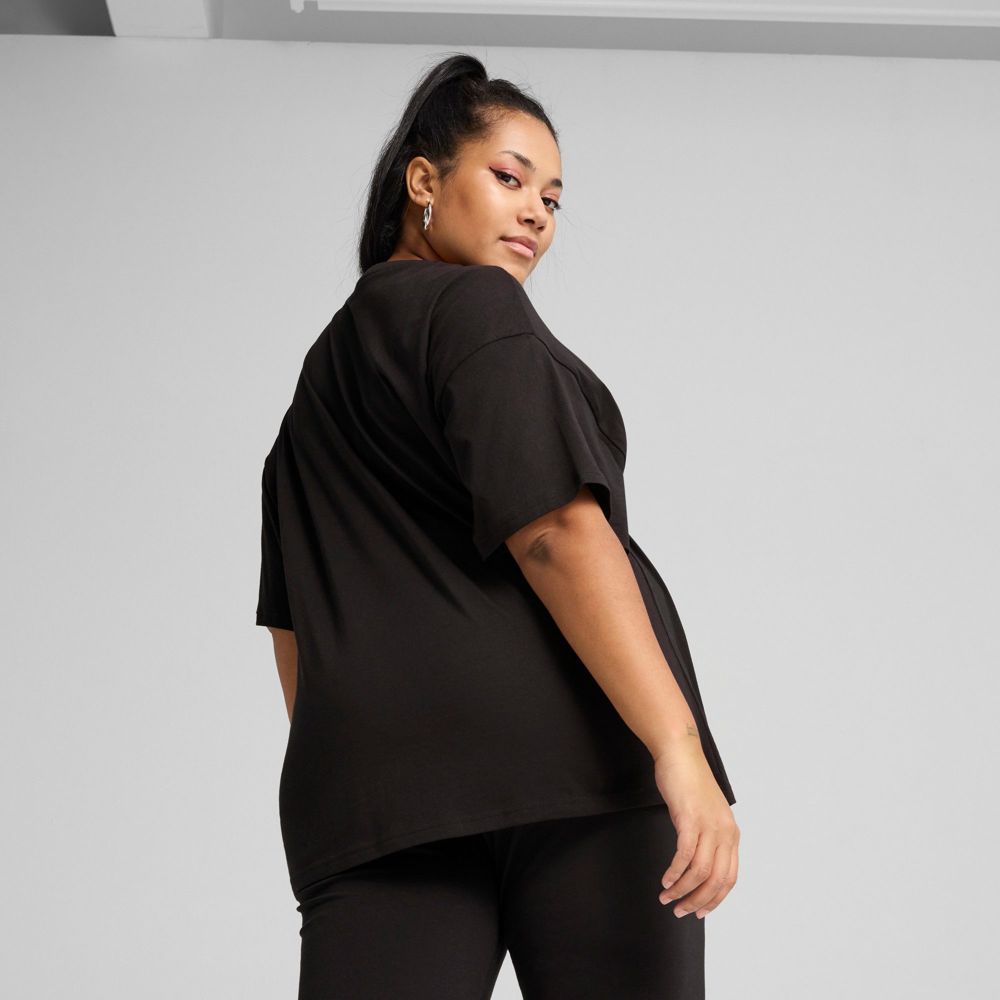 PUMA T-shirt ESS RELAXED TEE