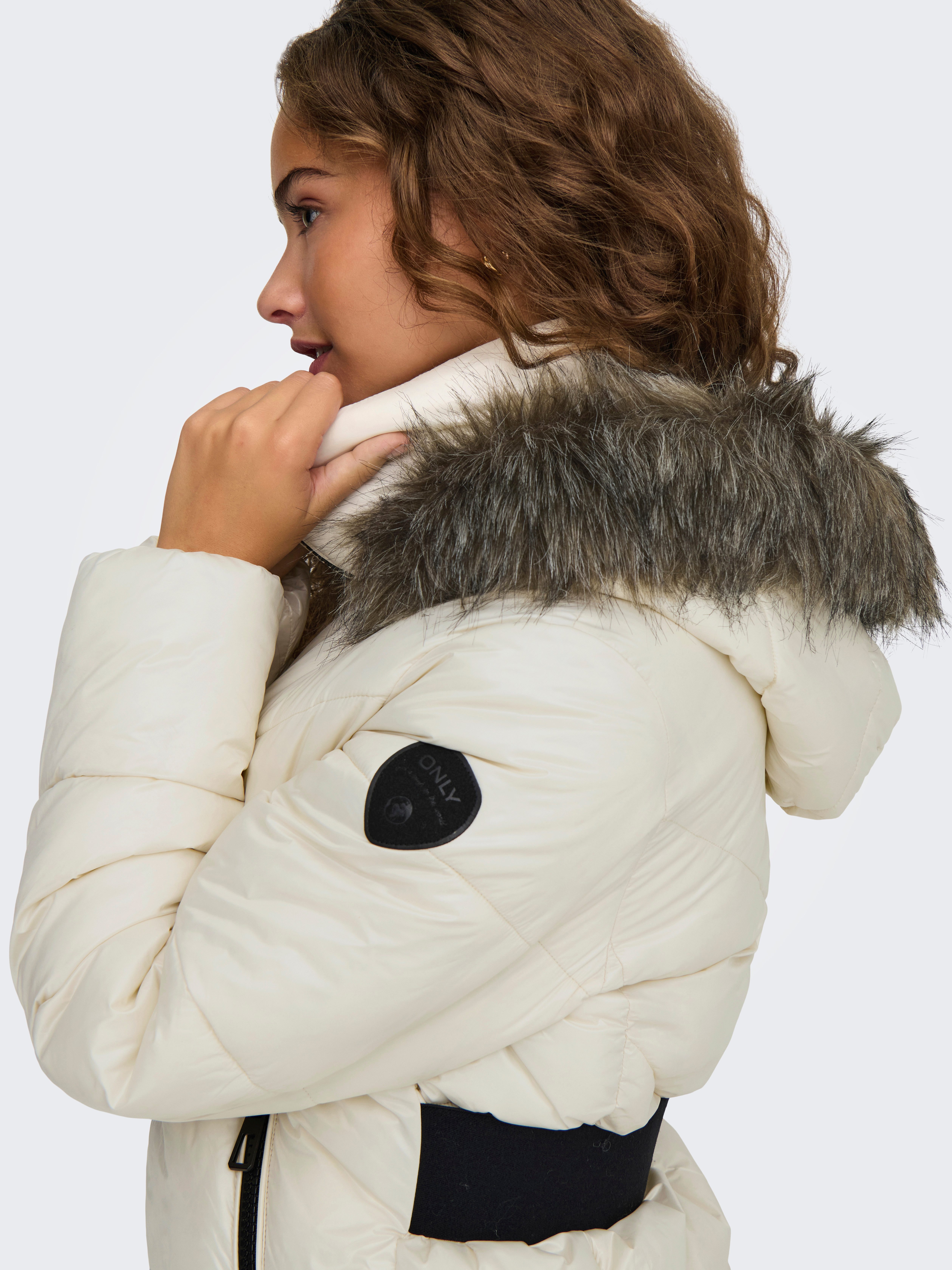 Only Gewatteerde jas ONLFEVER SHORT PUFFER LIFE CC OTW