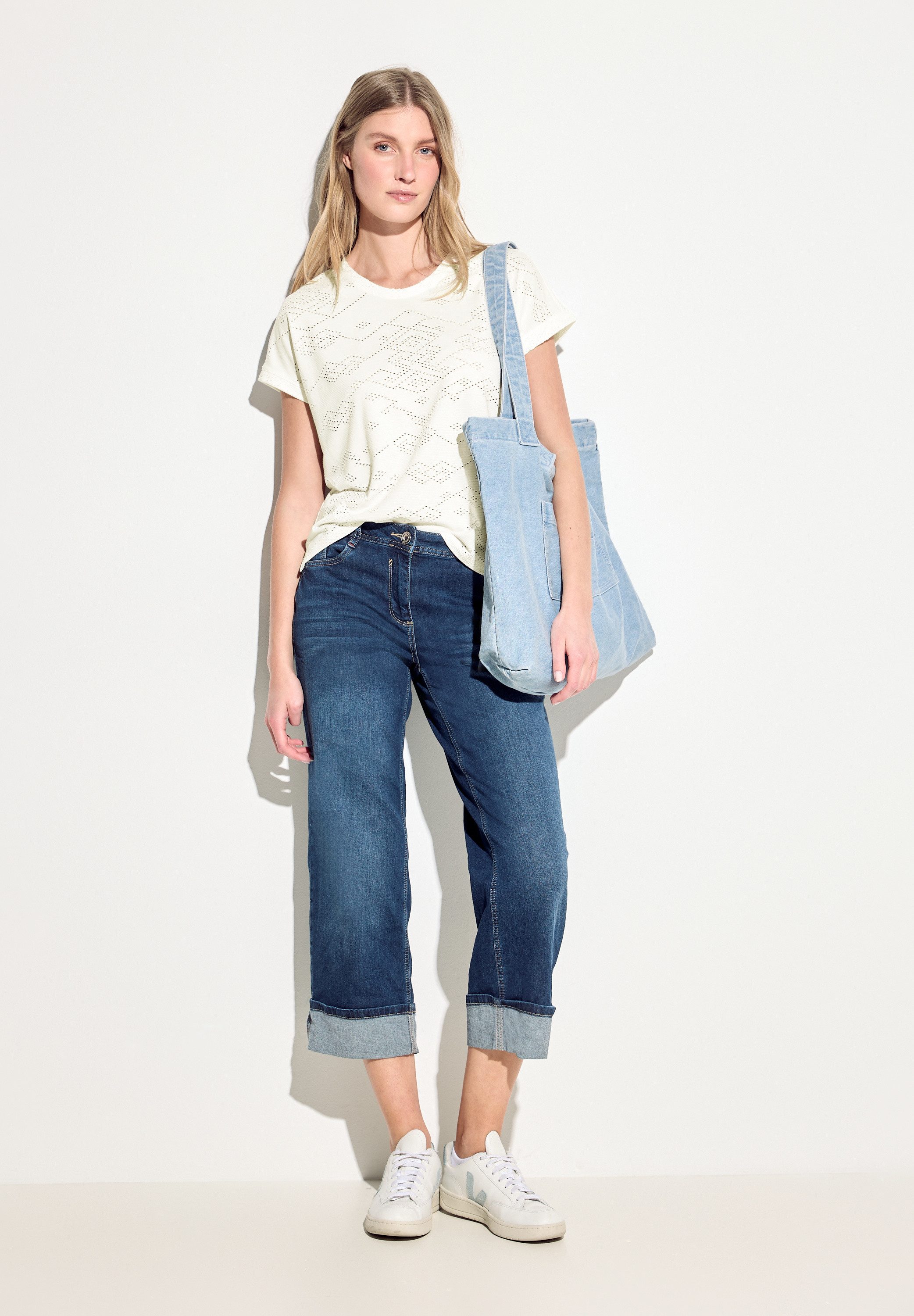 Cecil T-shirt met gaatjespatroon in ornamentvorm