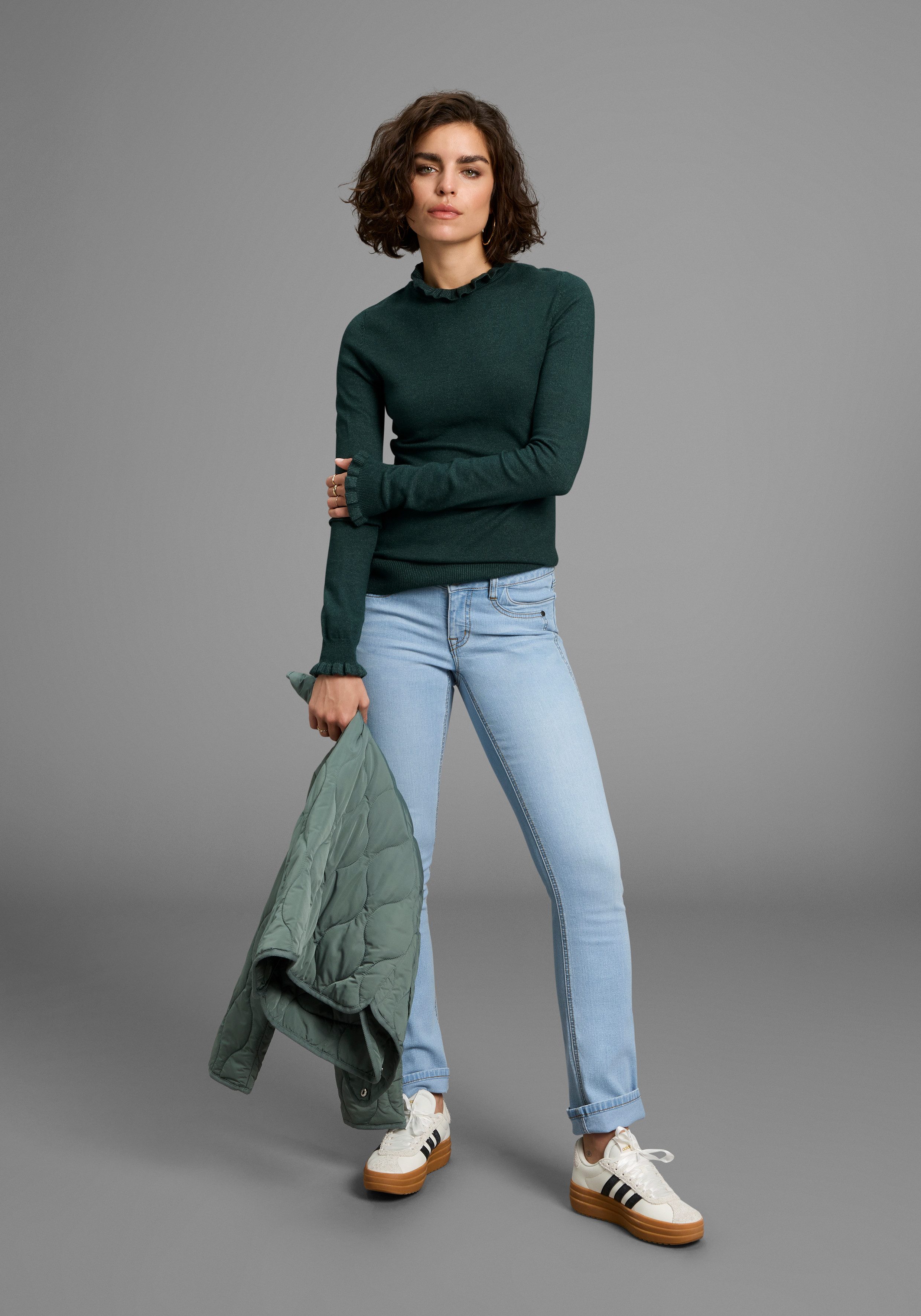 Laura Scott Trui met staande kraag