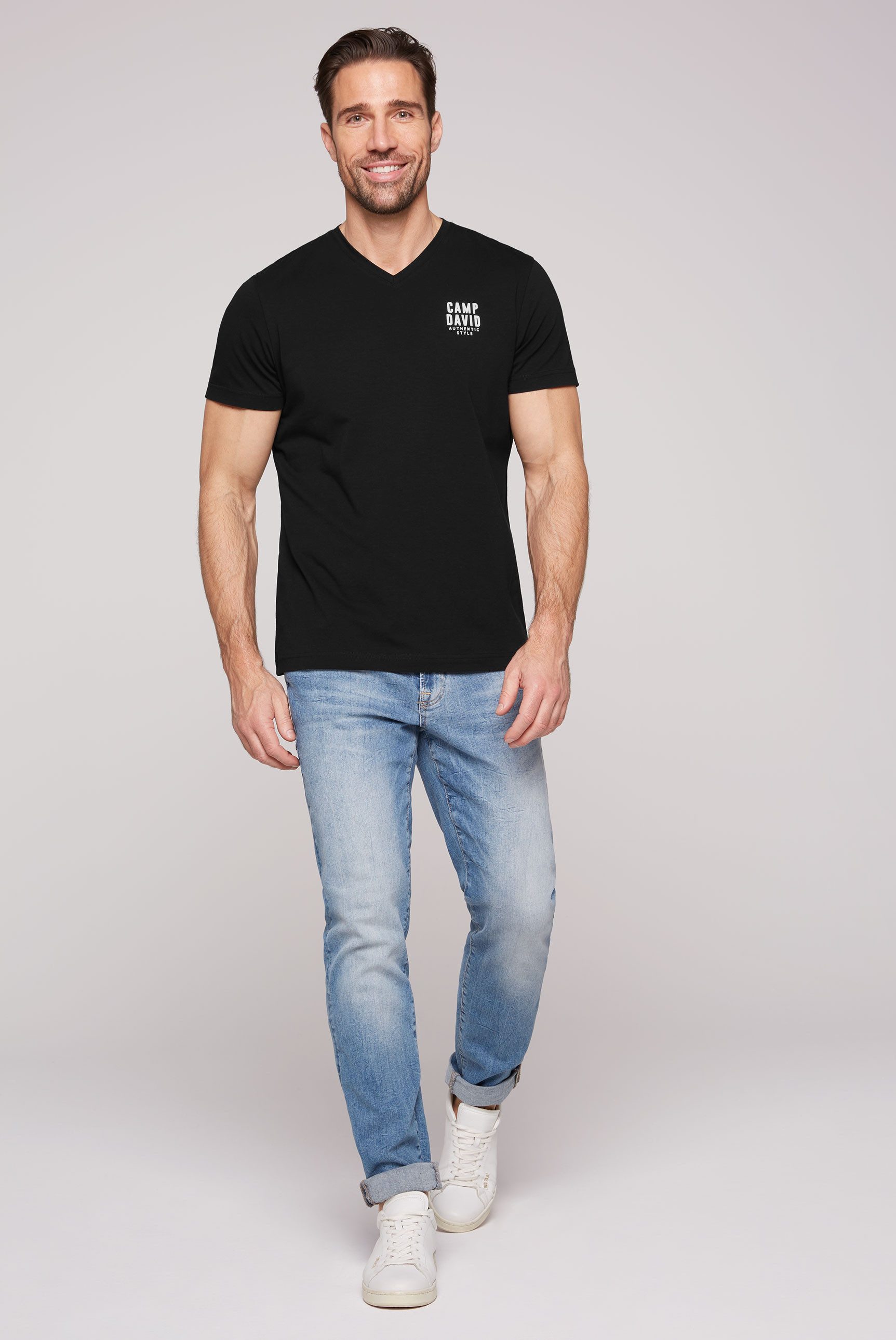 CAMP DAVID Shirt met V-hals met logoprint op borsthoogte