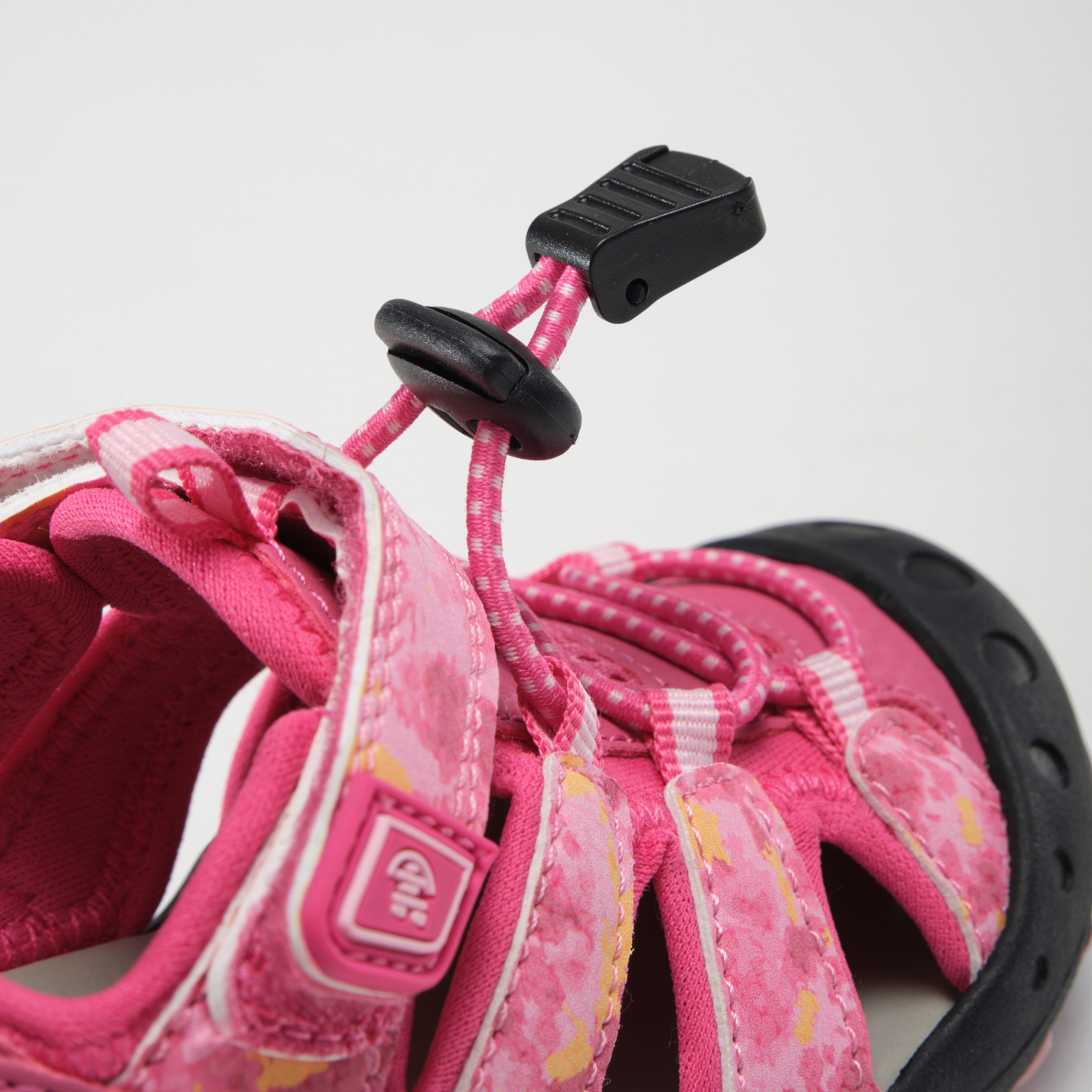 Kamik Sandalen Crab Print Sandaal met teenbescherming