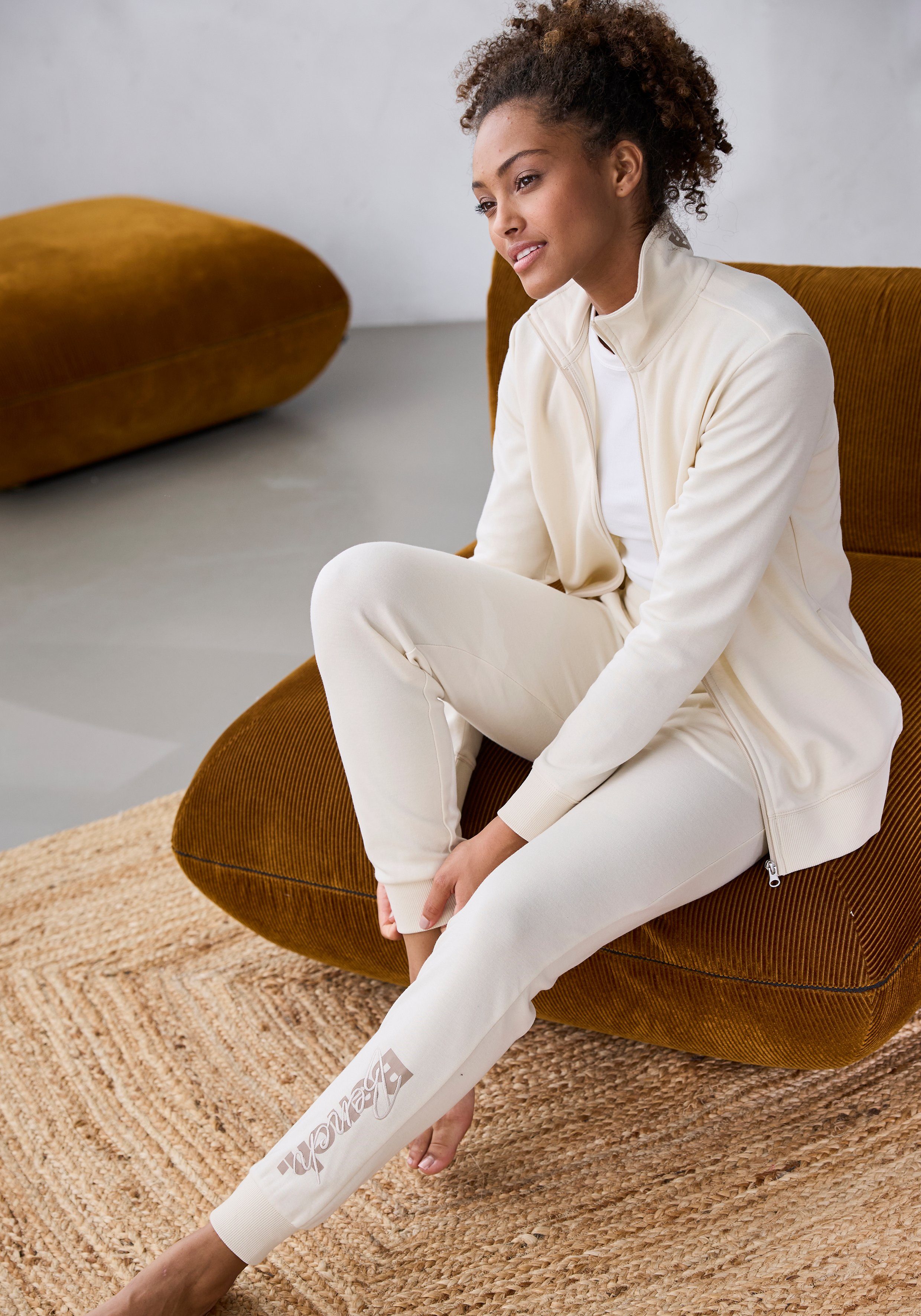 Bench. Loungewear Sweatvest met geborduurd staande kraag, loungepak (1-delig)