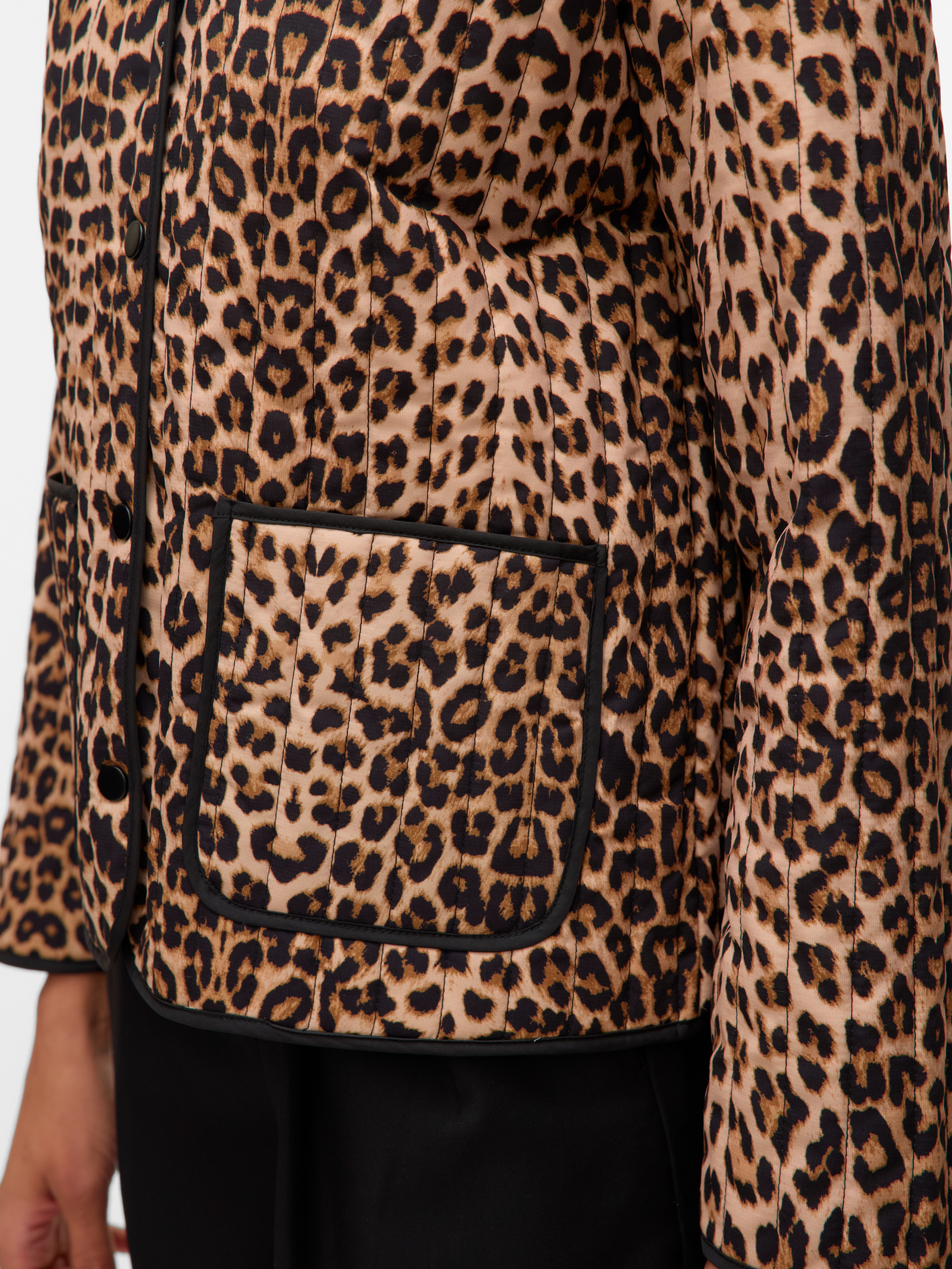 Vero Moda Kort jack VMCLARA JACKET GA NOOS