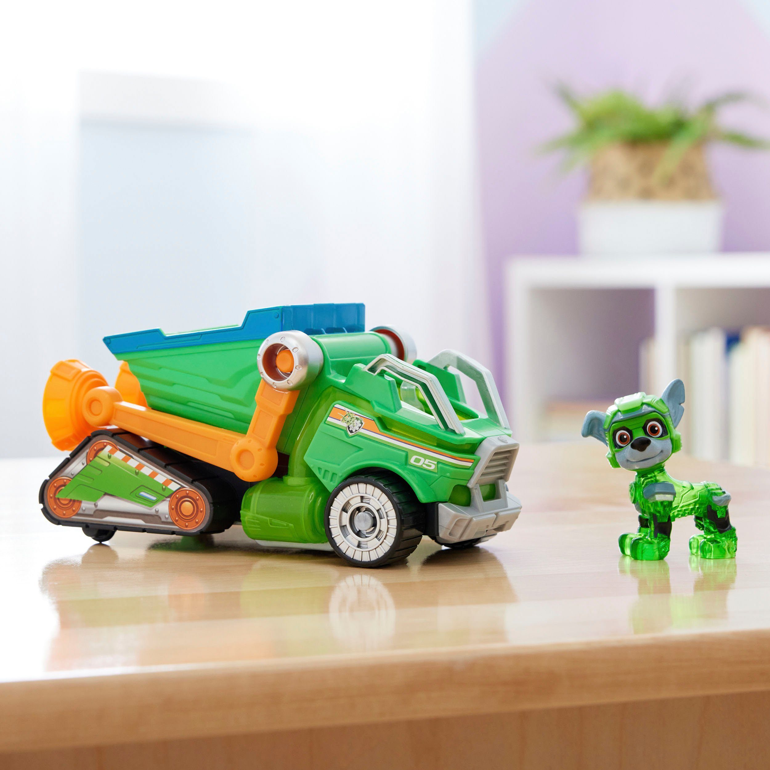 Spin Master Speelgoedauto Paw Patrol - Movie II - Basic Themed Vehicles Rocky Vuilnisauto met puppyfiguur, licht- en geluidseffect