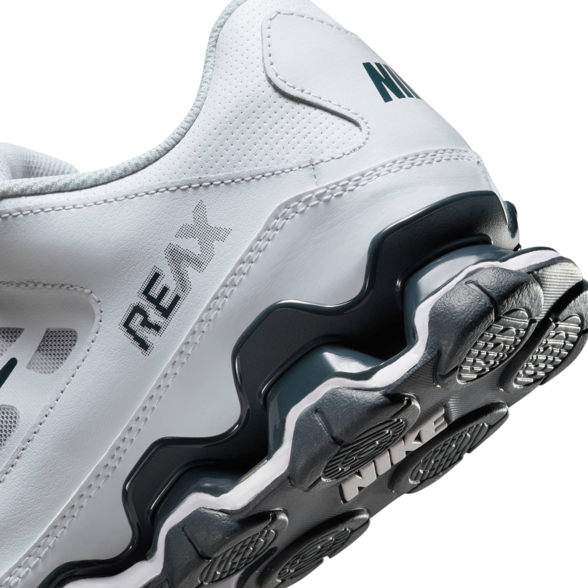 Nike Trainingsschoenen REAX 8 TR MESH