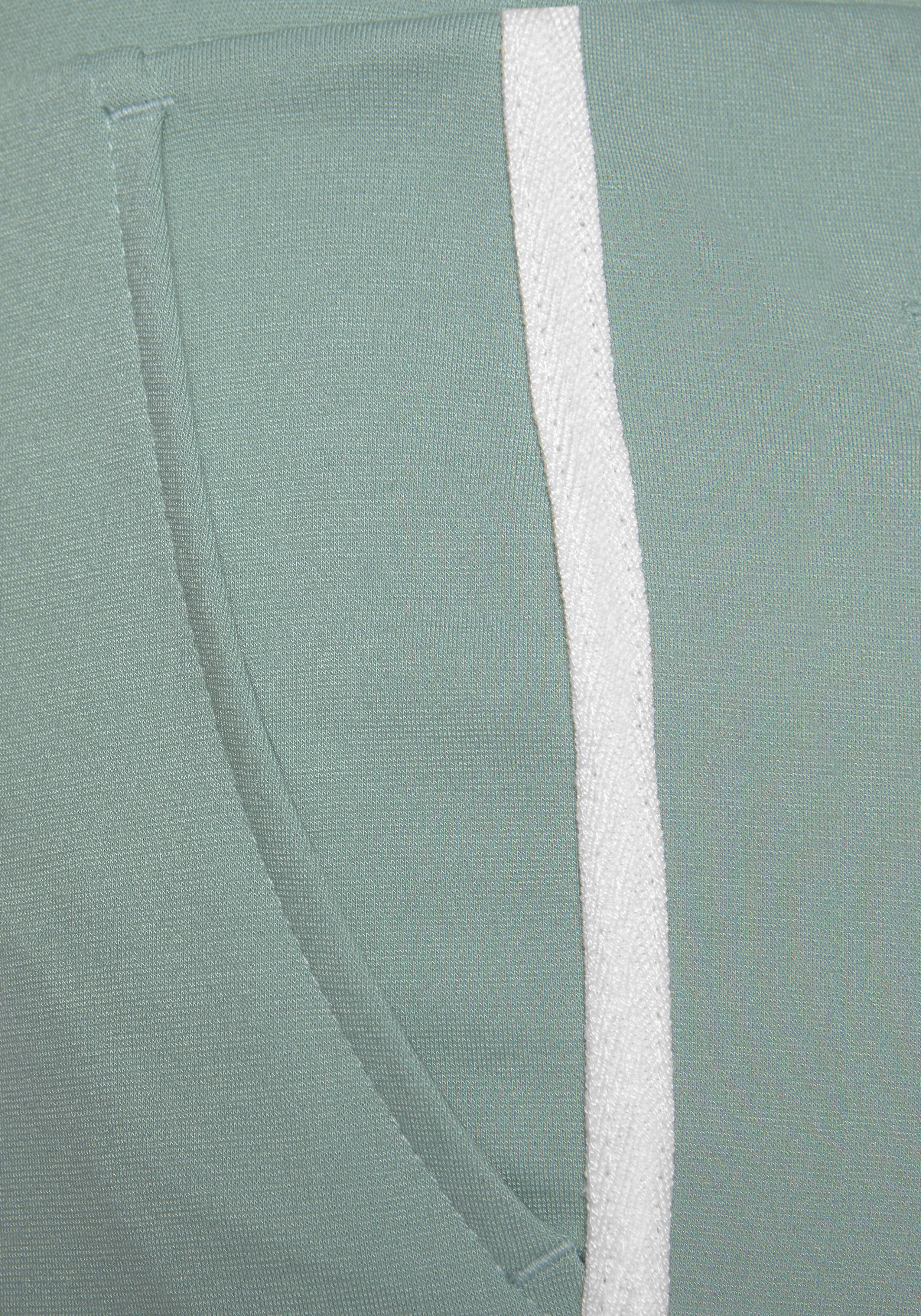 Lascana Jogpants met sportieve zijstrepen, loungewear