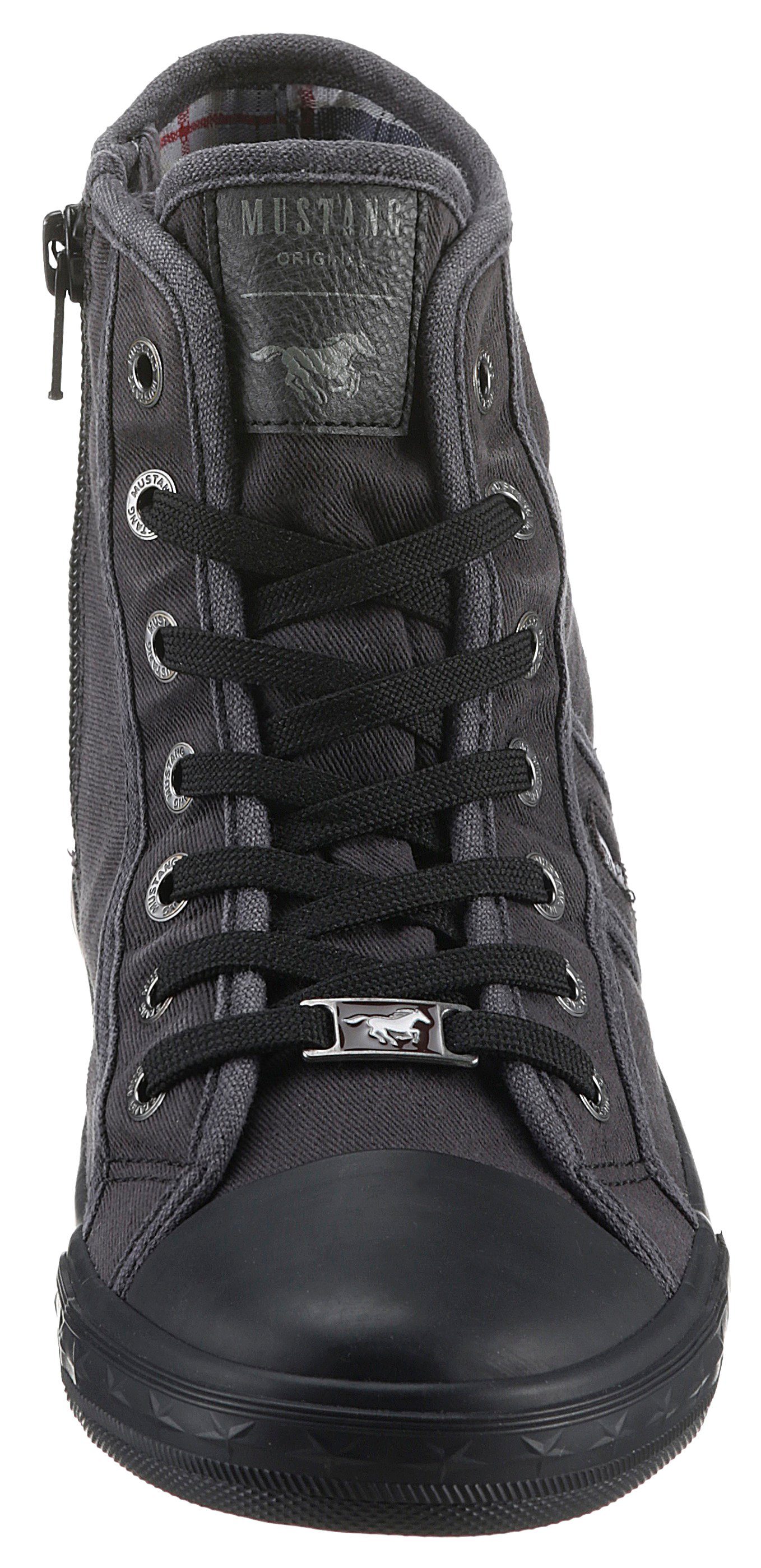 Mustang Shoes Sneakers high top-sneaker, veterschoen met label in de loopzool