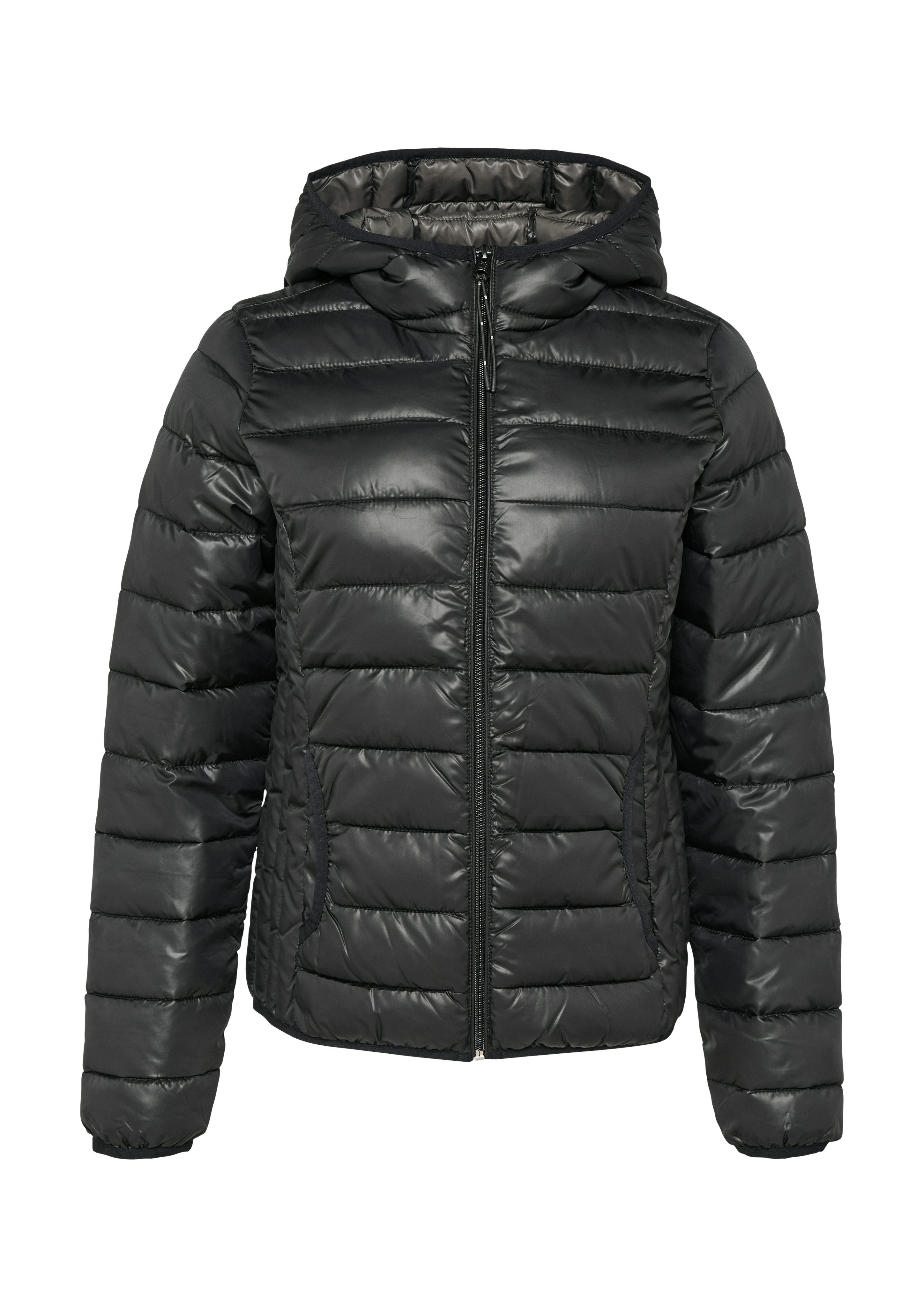 Q S designed by Outdoorjack met een capuchon