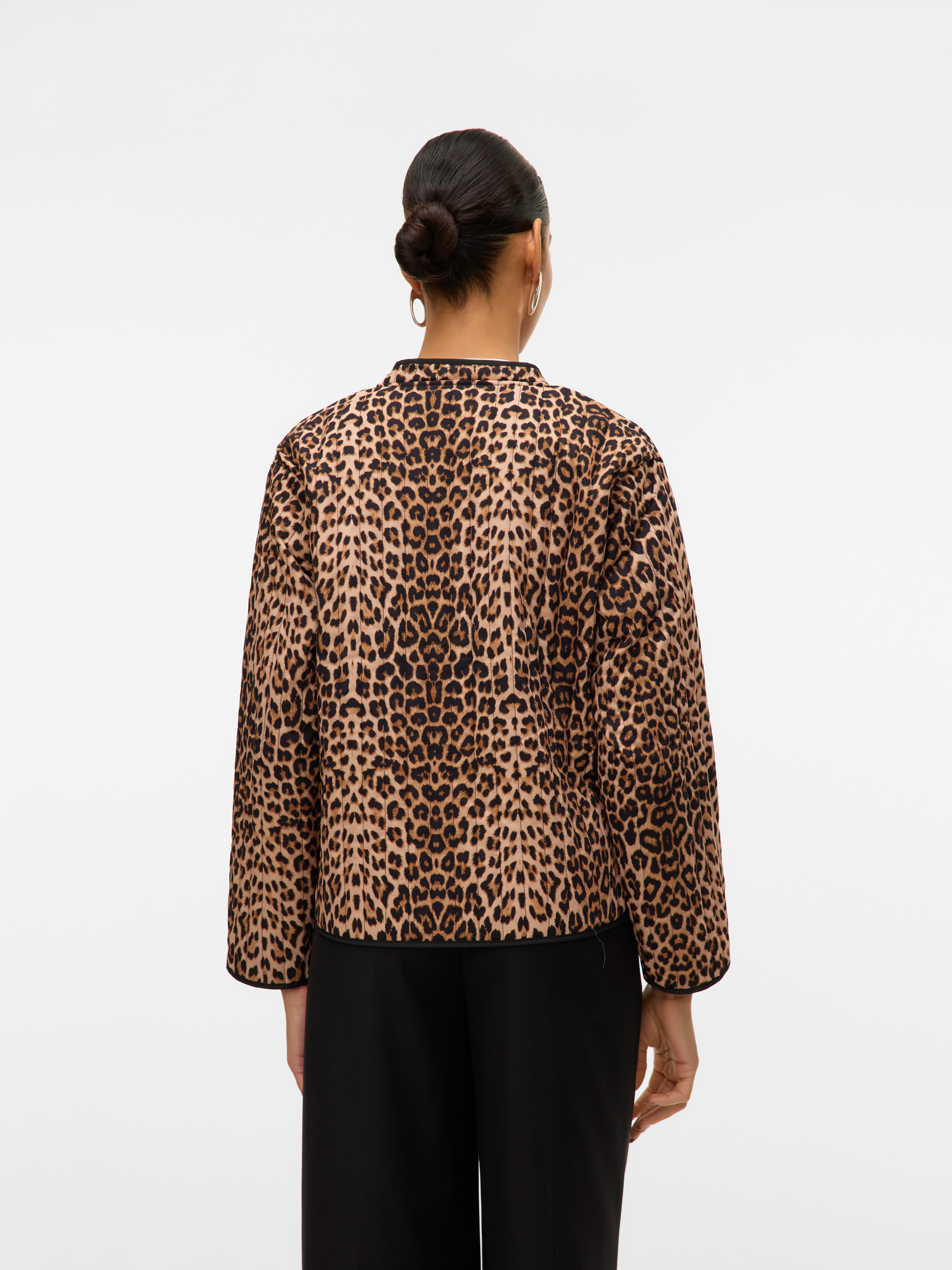 Vero Moda Kort jack VMCLARA JACKET GA NOOS