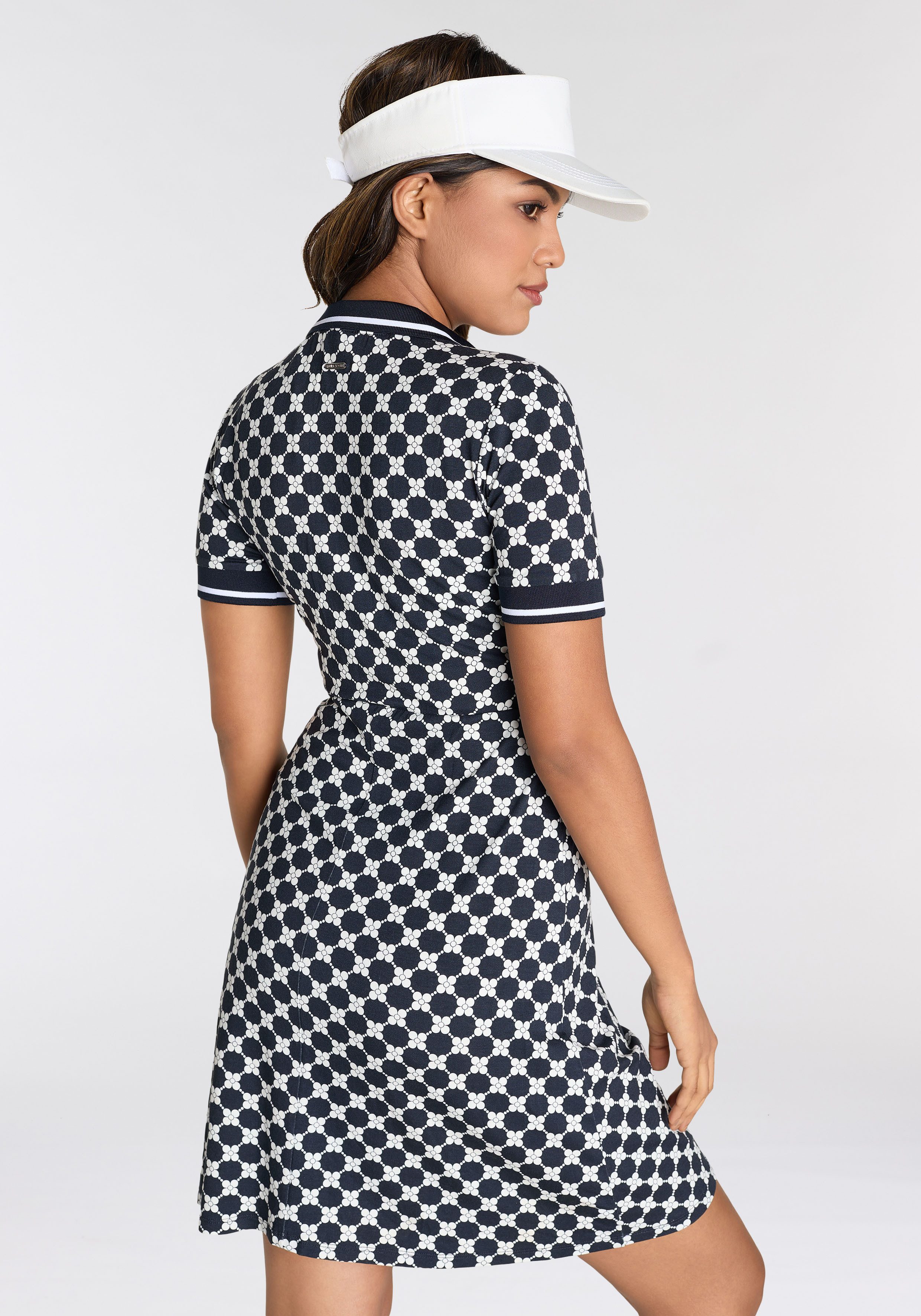 Laura Scott Polojurk met modieuze all-over print