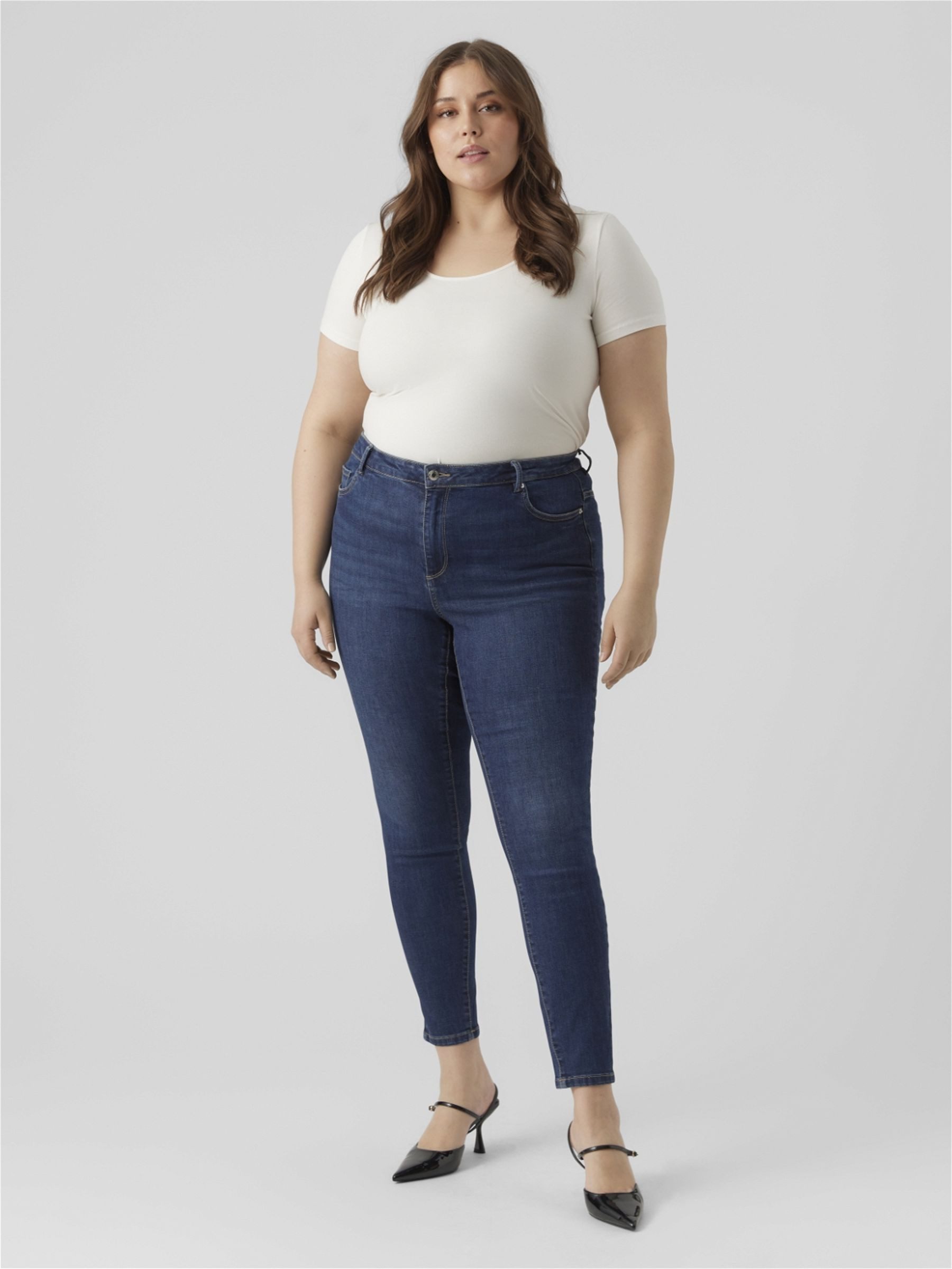 Vero Moda Curve Skinny fit jeans VMPHIA HR SKINNY J GU3113 CURVE NOOS