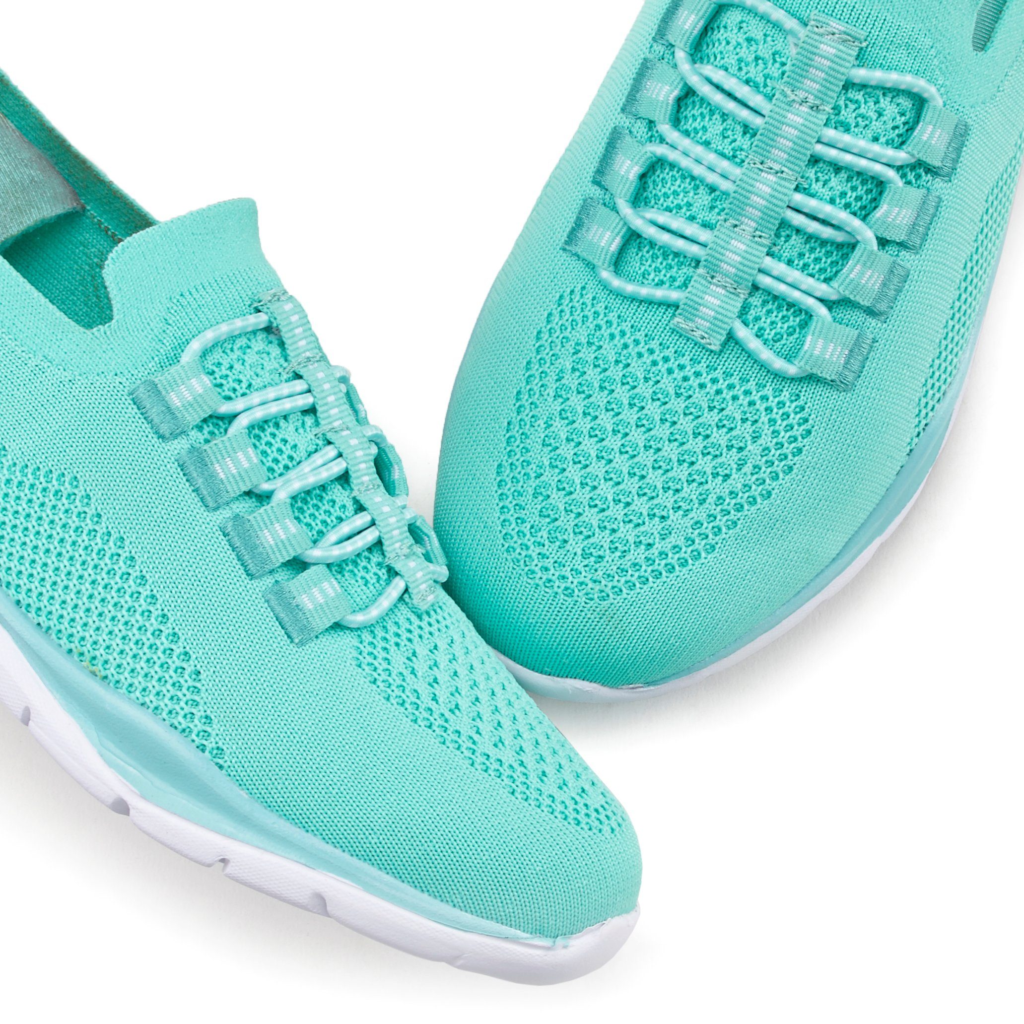 Lascana Sneakers Slipper, halfschoen, licht mesh materiaal om in te stappen met elastische veters vegan