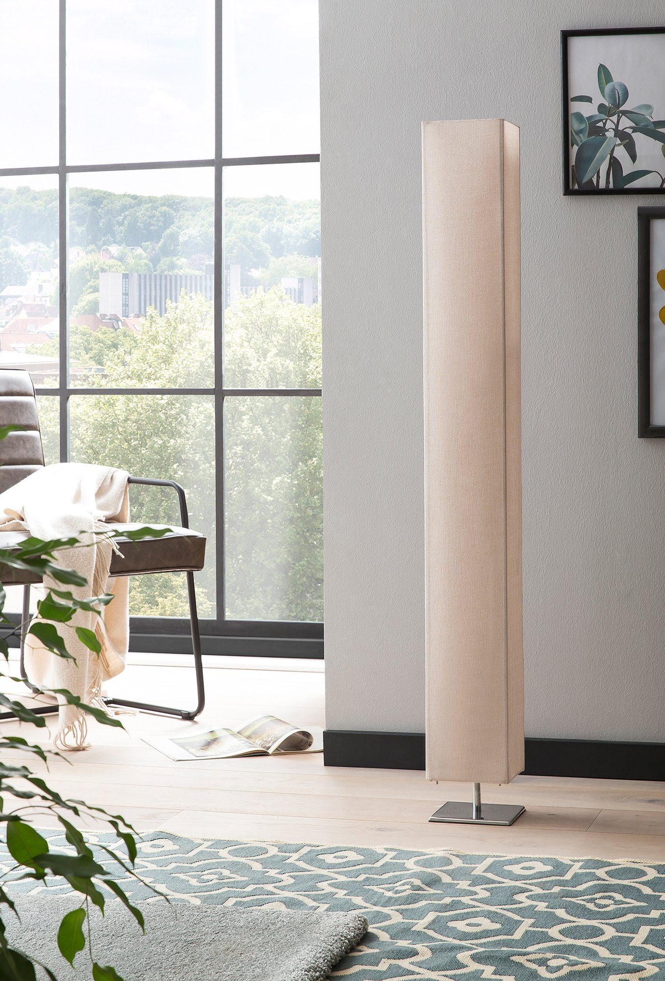 SalesFever Staande lamp Mia Lampenkap van kunststof met bekleding, frame edelstaal (1 stuk)