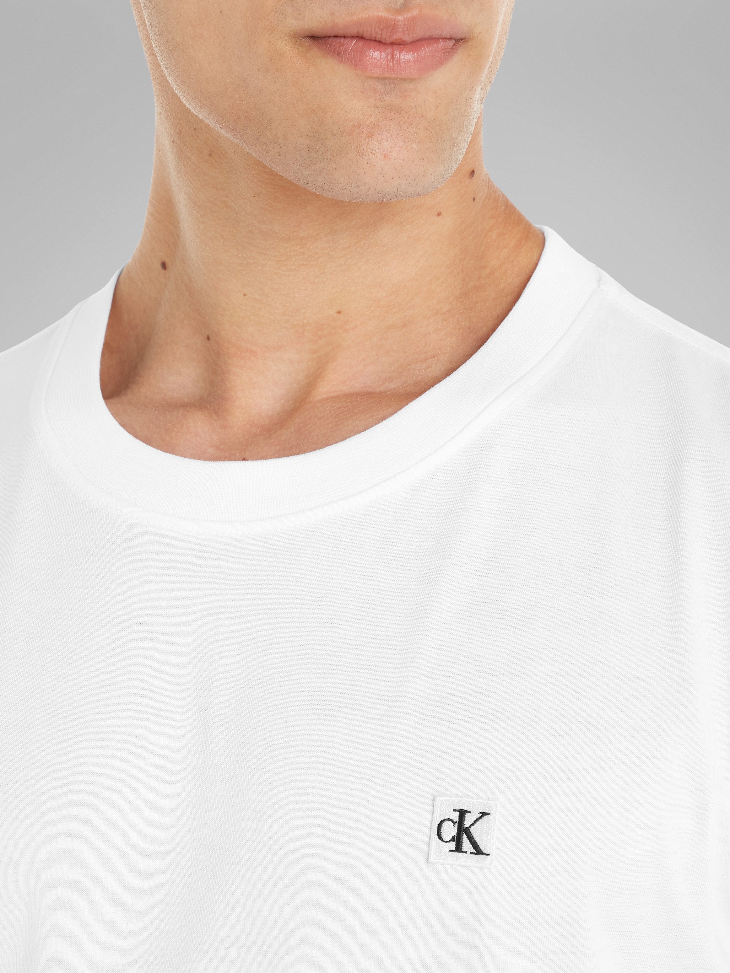 Calvin Klein T-shirt CK EMBRO BADGE TEE