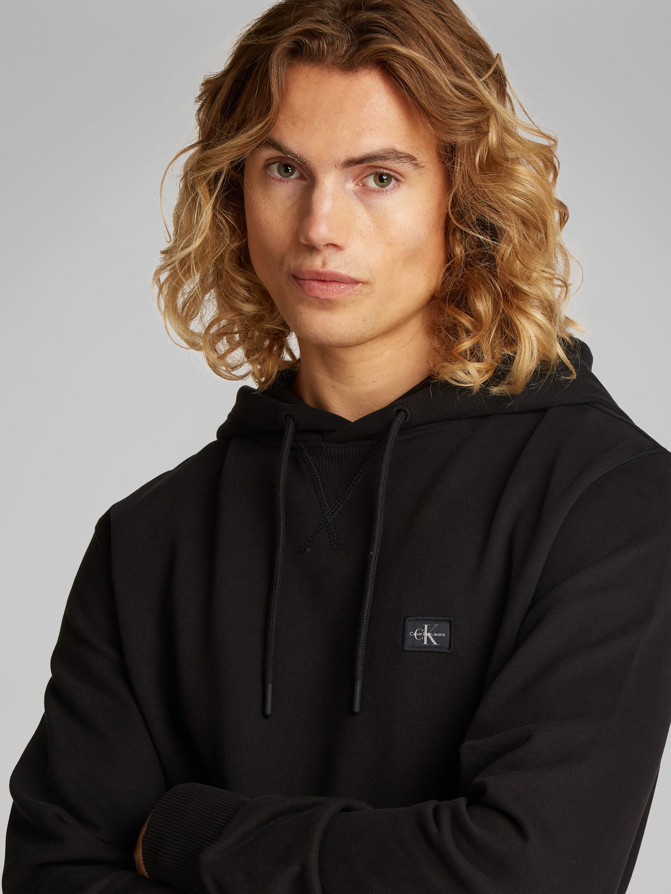 Calvin Klein Sweatshirt WOVEN LABEL HOODIE Kangoeroezak logoborduring