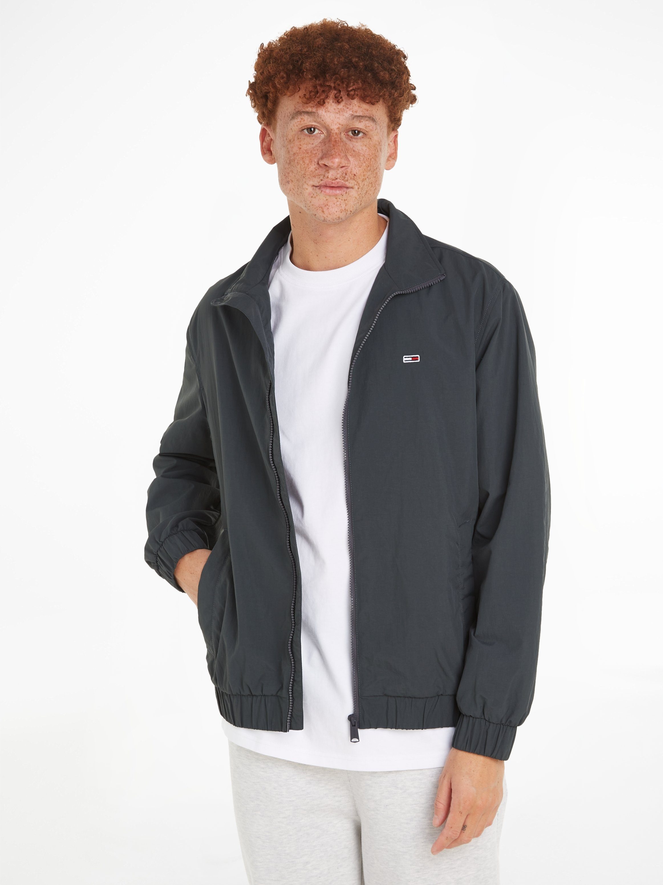 TOMMY JEANS Kort jack TJM ESSENTIAL JACKET EXT Bomberjack met staande kraag