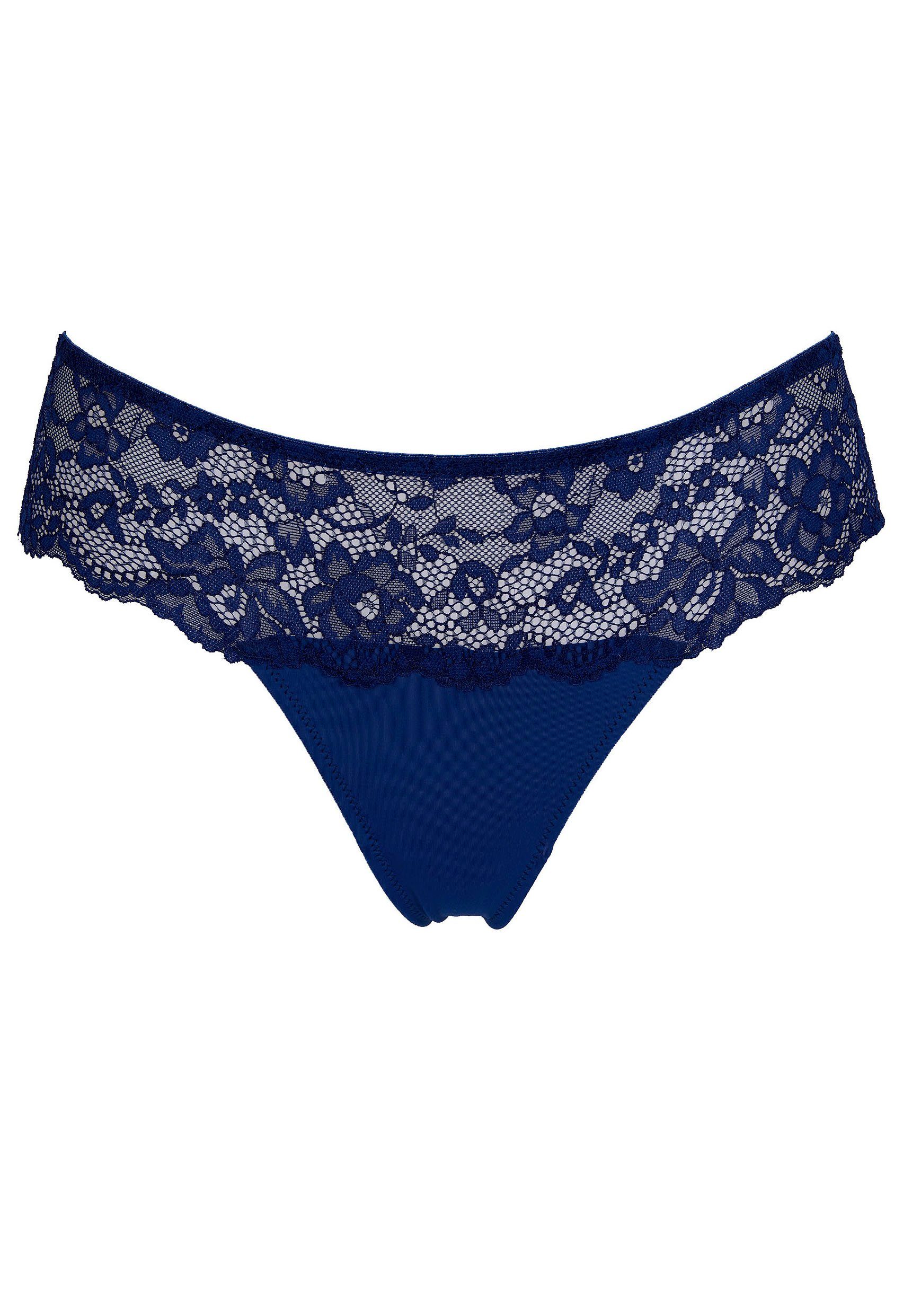 After Eden Heupslip EVERY DAY met delicate kantafwerking
