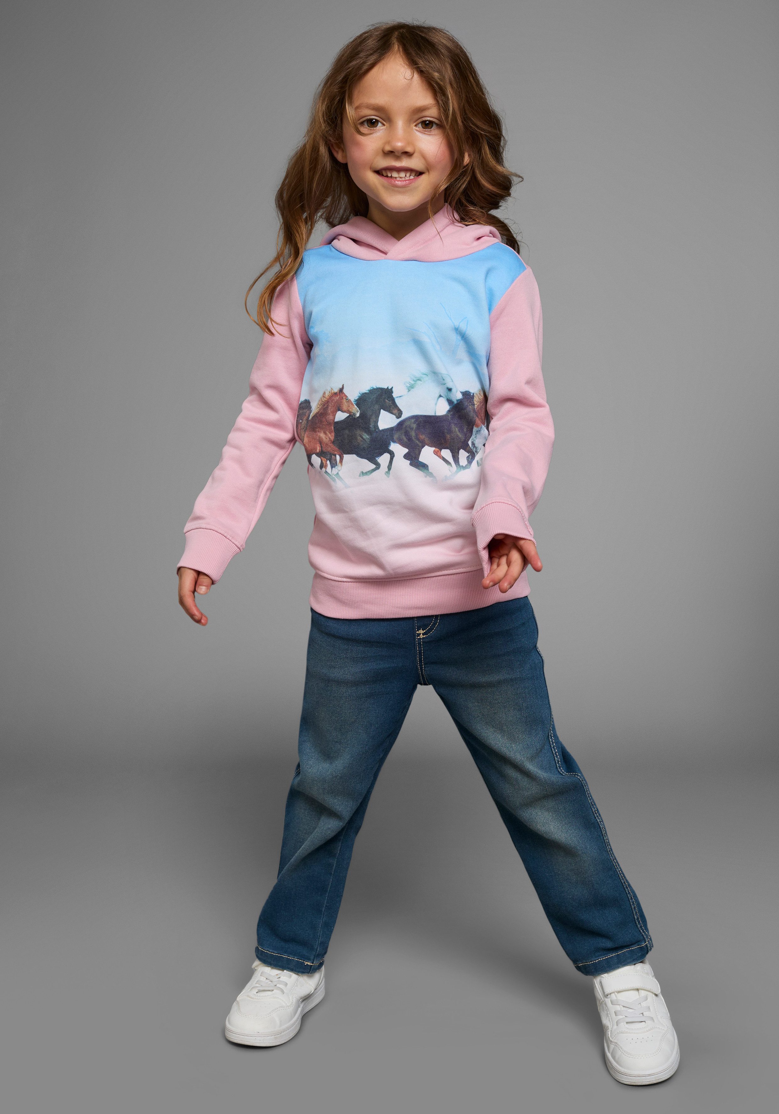 KIDSWORLD Lang sweatshirt Voor kleine meisjes Lange mouwen, bedrukt, met capuchon, van opgeruwde sweatstof