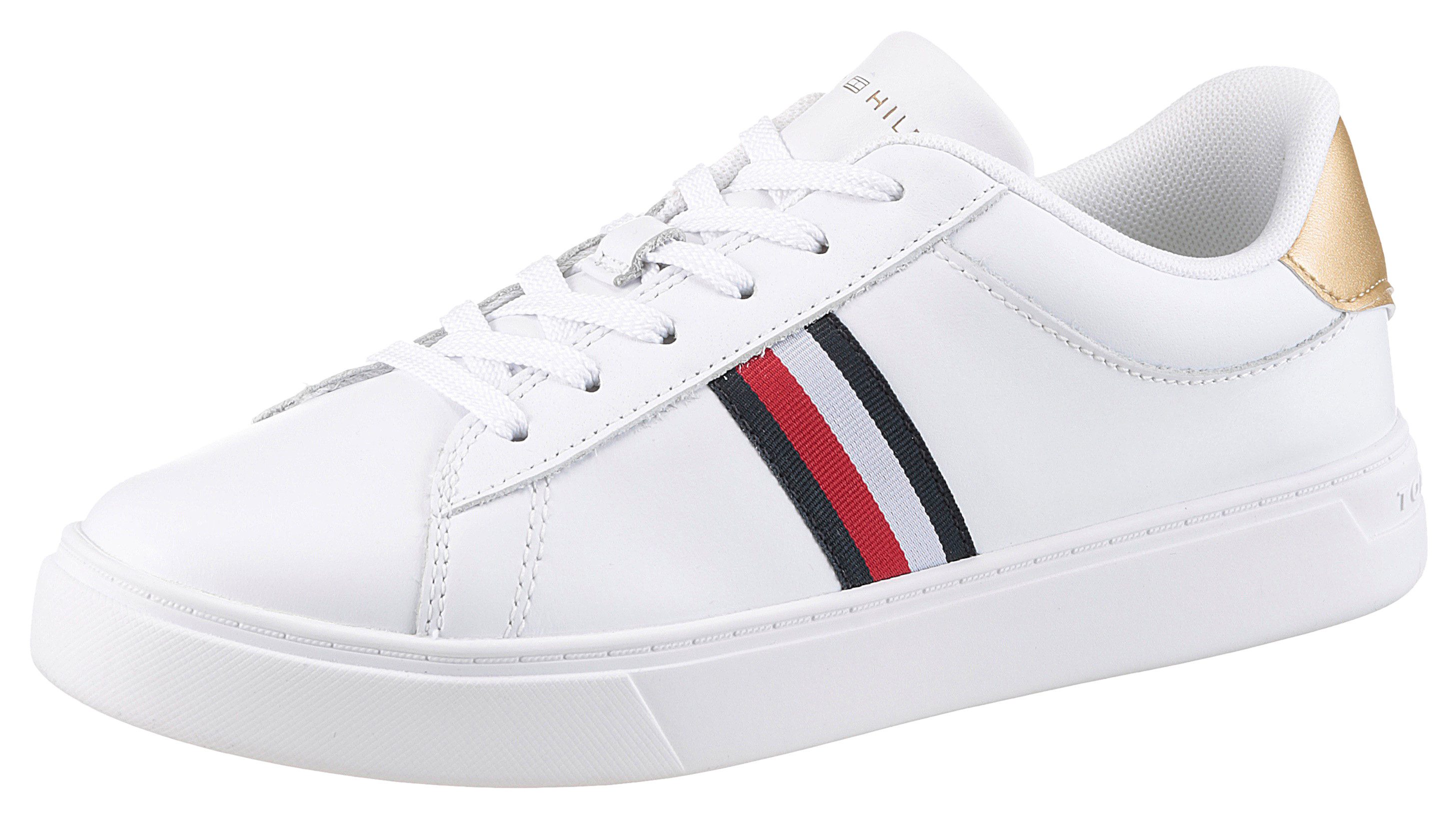 Tommy Hilfiger Plateausneakers ESSENTIAL COURT SNEAKER STRPS , vrijetijdsschoen, lage schoen, veterschoen met typische strepen
