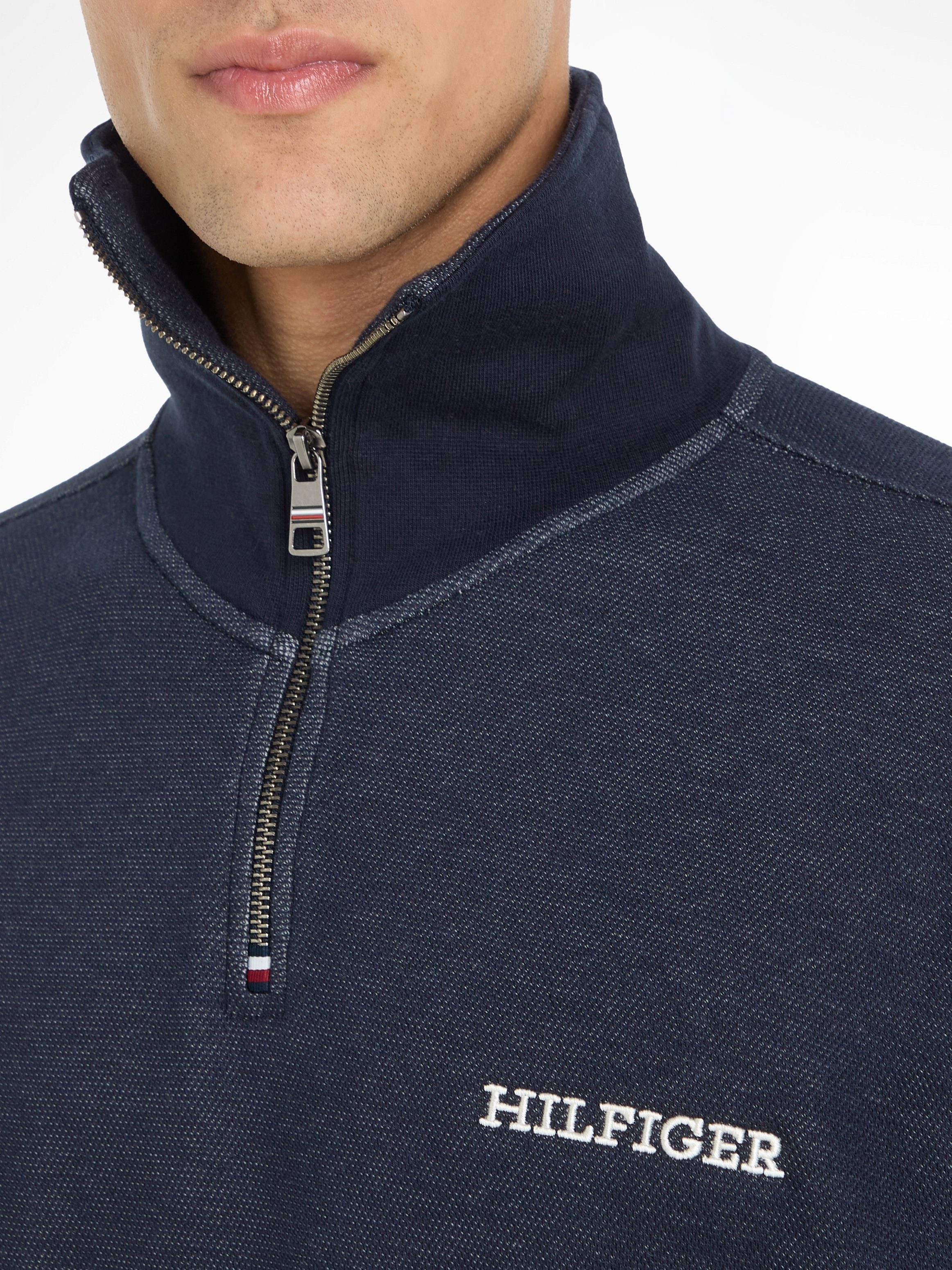 Tommy Hilfiger Sweatshirt MONOTYPE HONEYCOMB 1/4 ZIP Tommy Hilfiger vlag-borduursel op de rits en rug